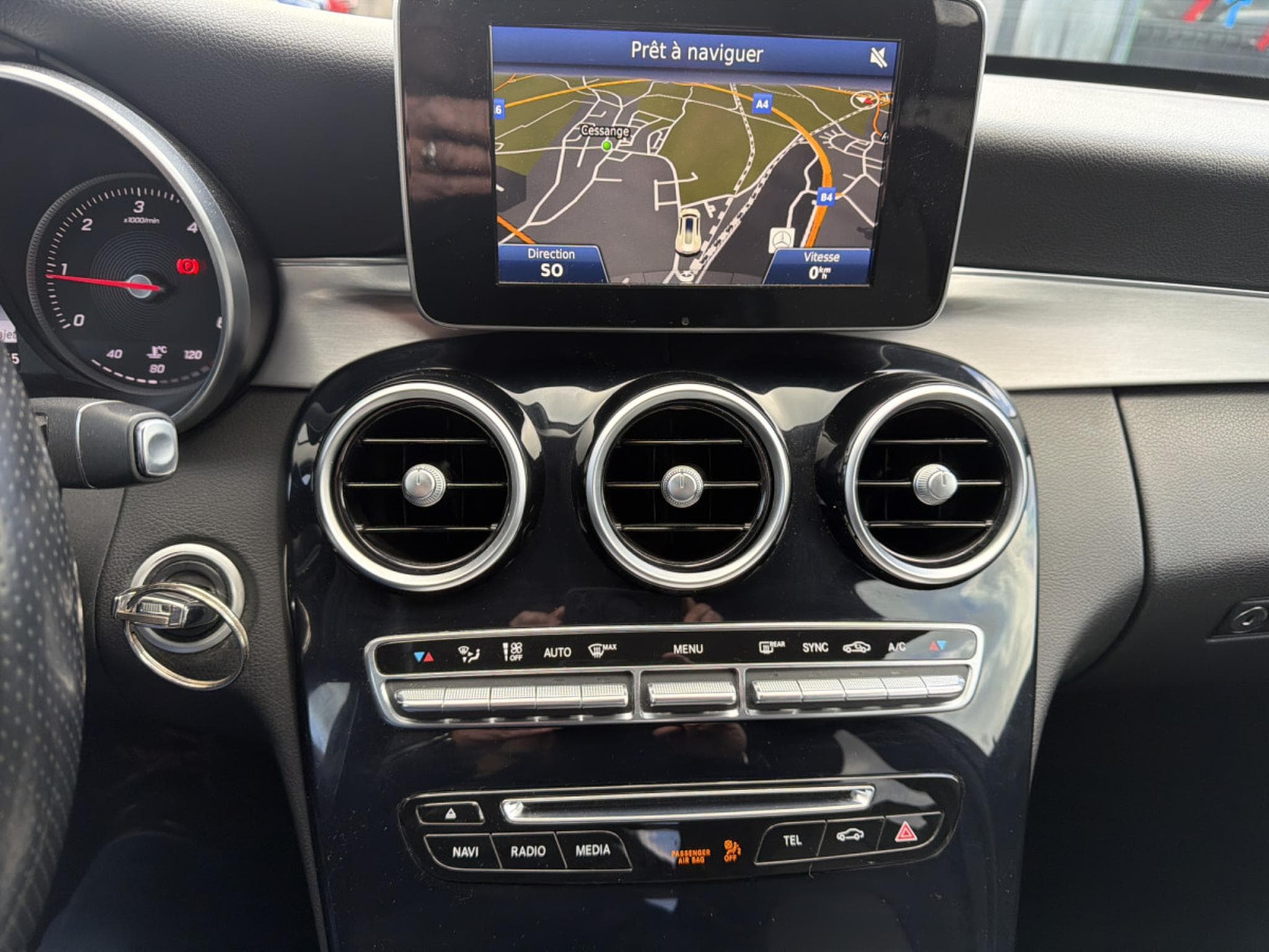 Mercedes C 200 CDI 136CV AUTO AVANTGARDE (2015) - Photo 16