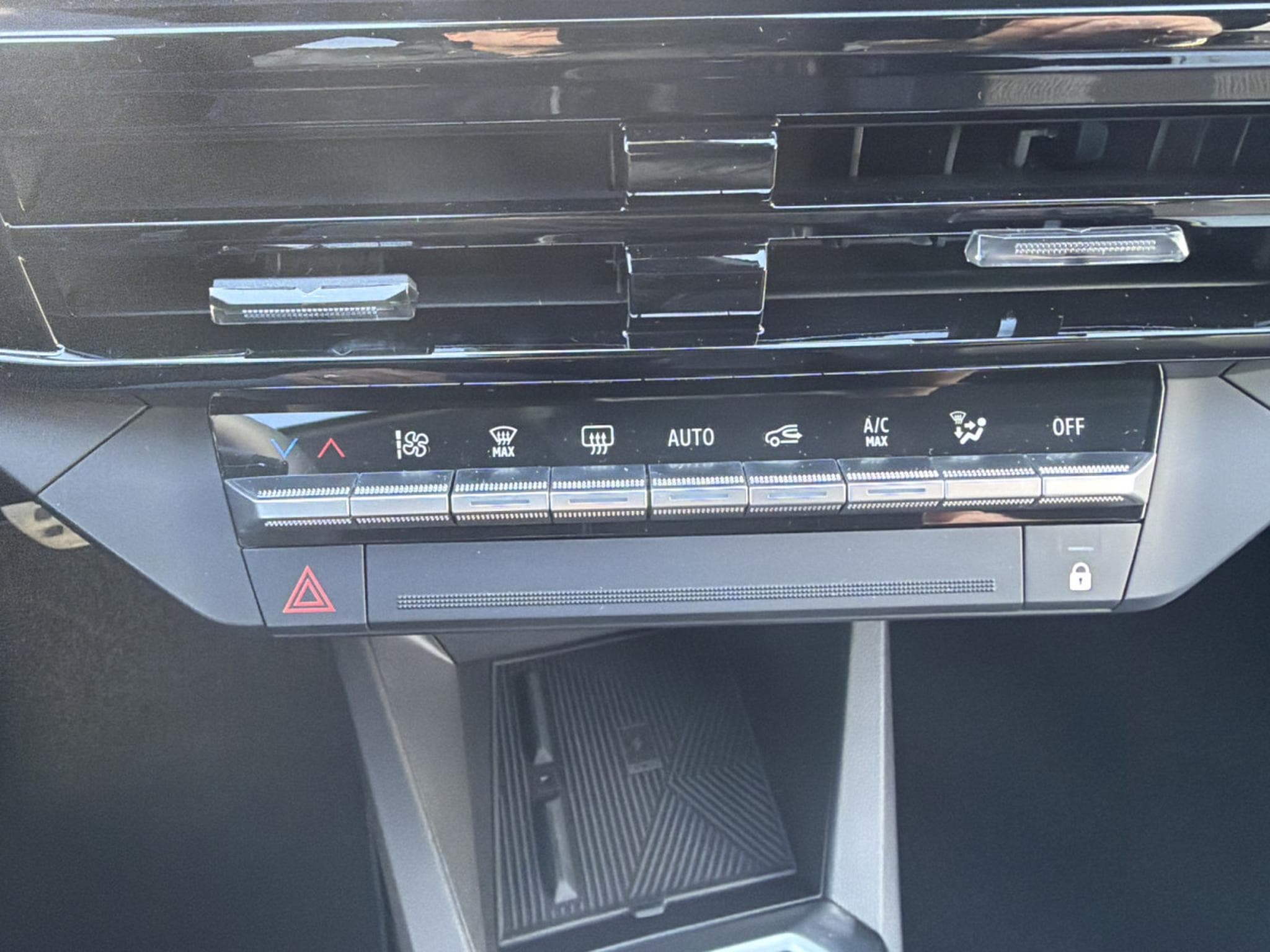 Renault Clio 1.8 TCE FULL HYBRID E-TECH 160 ESPRIT ALPINE (2026) - Photo 17