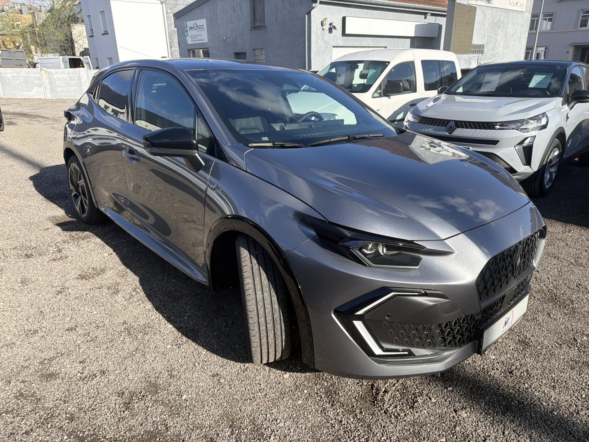 Renault Clio 1.8 TCE FULL HYBRID E-TECH 160 ESPRIT ALPINE (2026) - Photo 3