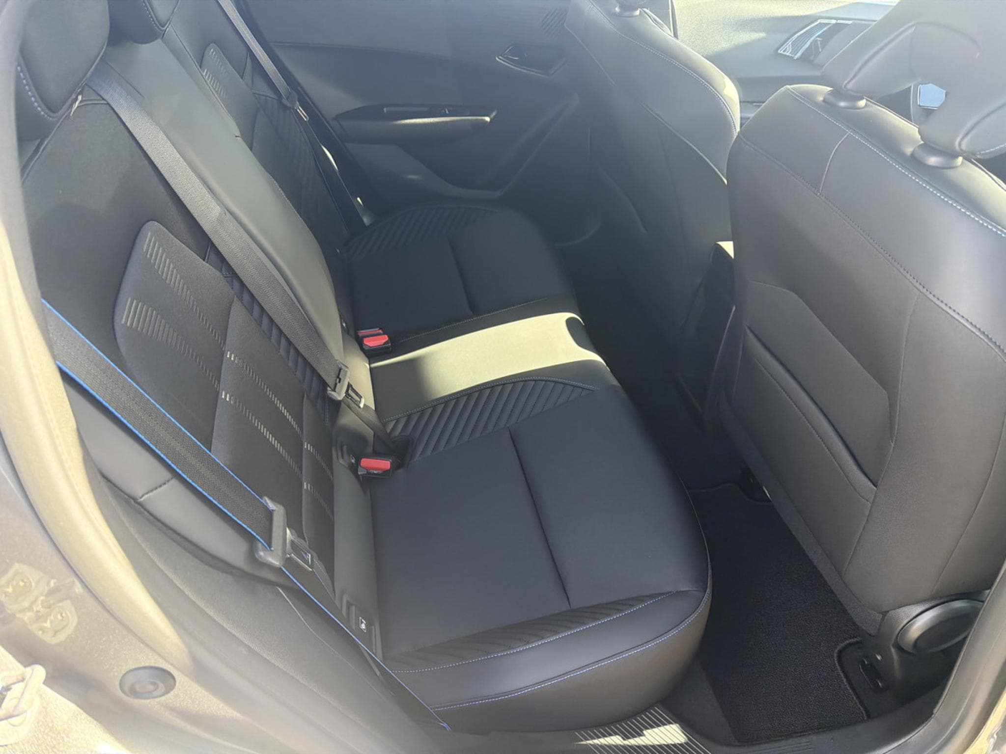 Renault Clio 1.8 TCE FULL HYBRID E-TECH 160 ESPRIT ALPINE (2026) - Photo 9