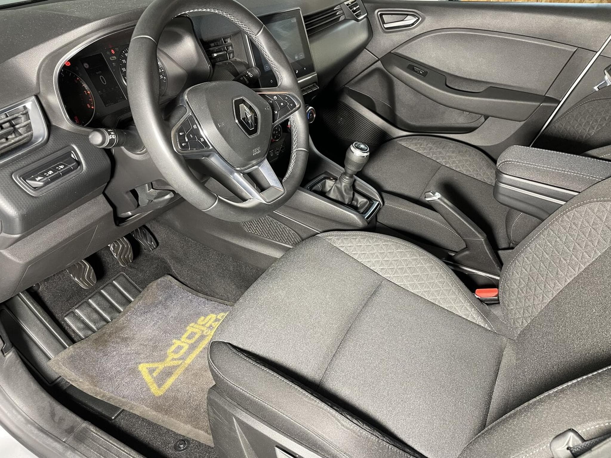 Renault Clio V 1.0 TCE 90 CORPORATE GPS CARPLAY (2021) - Photo 8