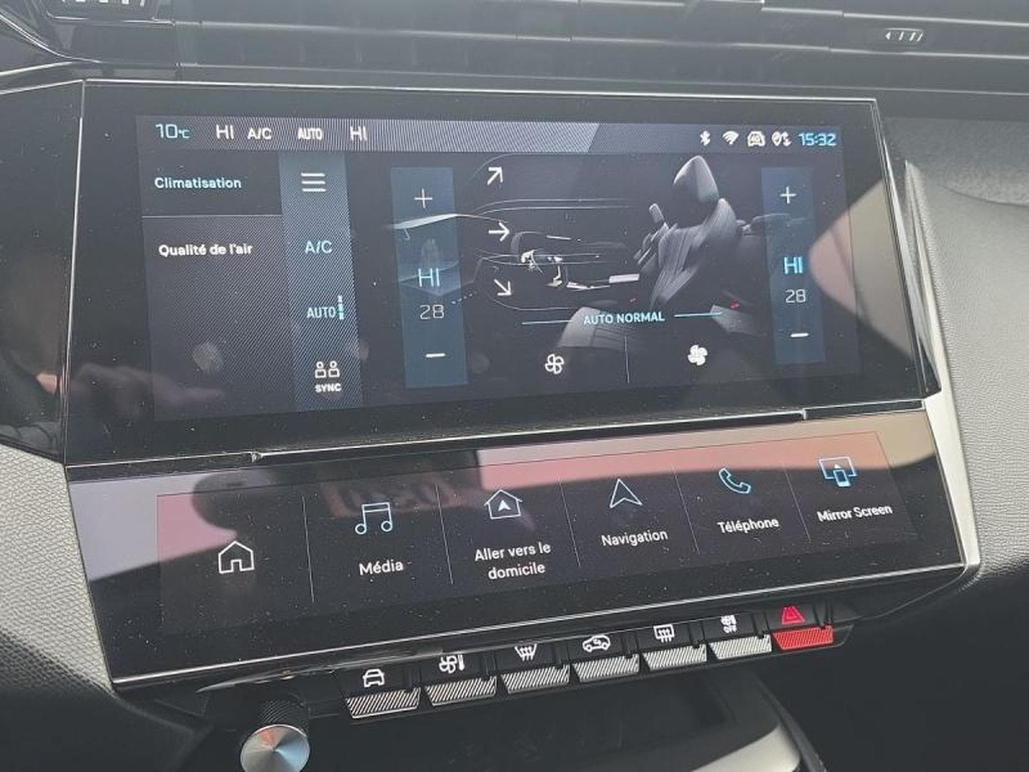 PEUGEOT 308 1.2 PureTech 130ch S&S Allure EAT8 (2024) - Photo 12