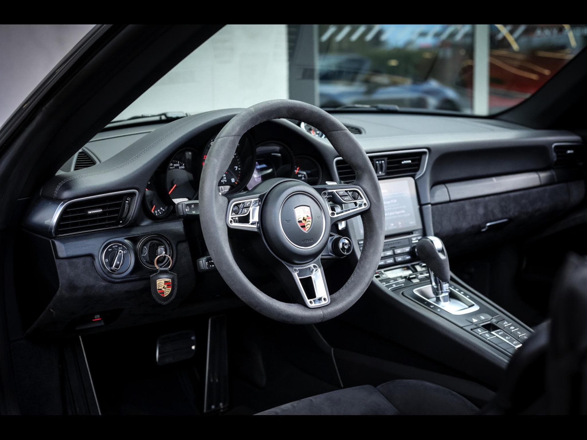 Porsche 911 (991.2) CARRERA GTS CABRIOLET PDK – PORSCHE APPROVED 01/2027 (2018) - Photo 16