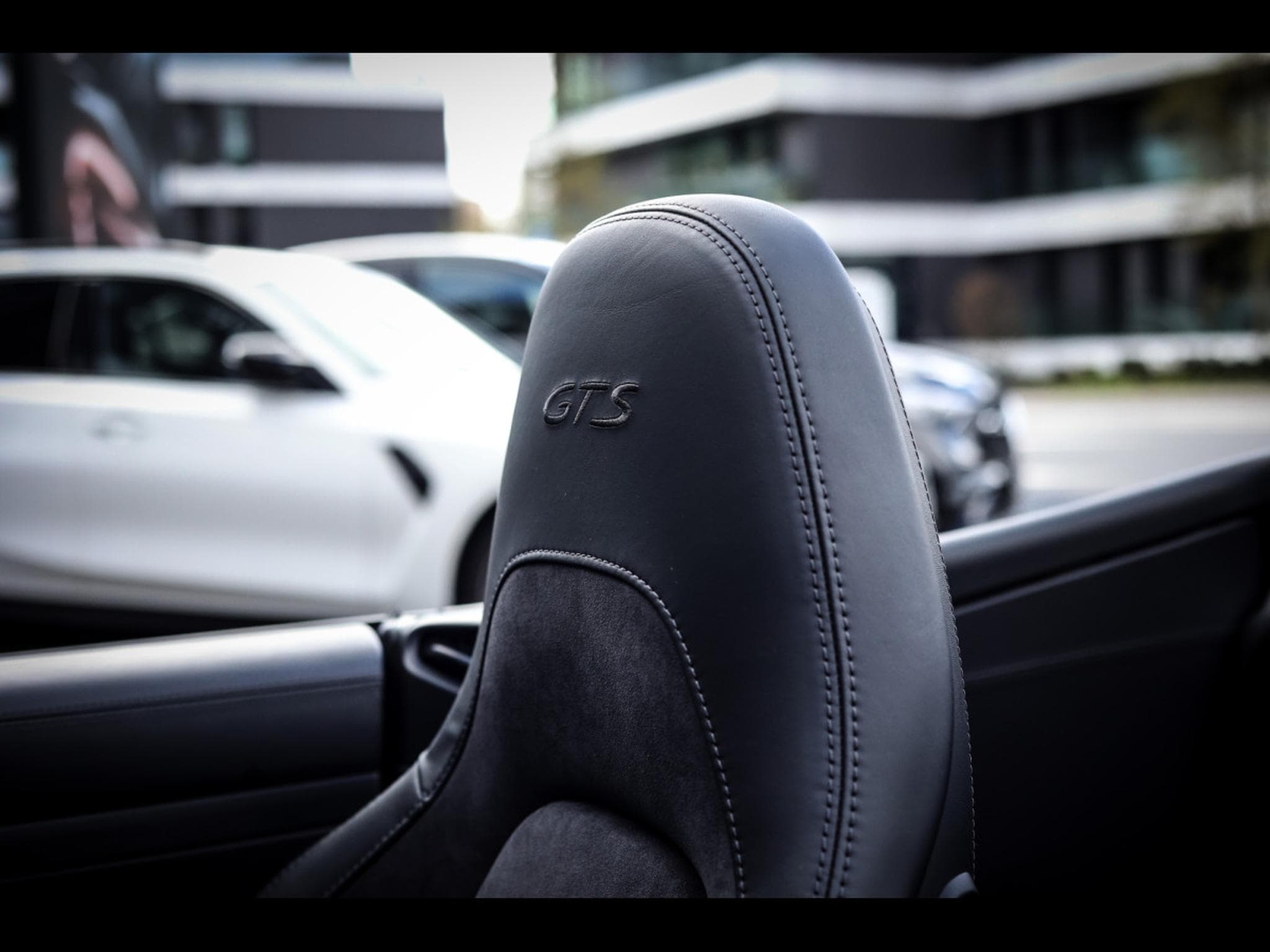 Porsche 911 (991.2) CARRERA GTS CABRIOLET PDK – PORSCHE APPROVED 01/2027 (2018) - Photo 18