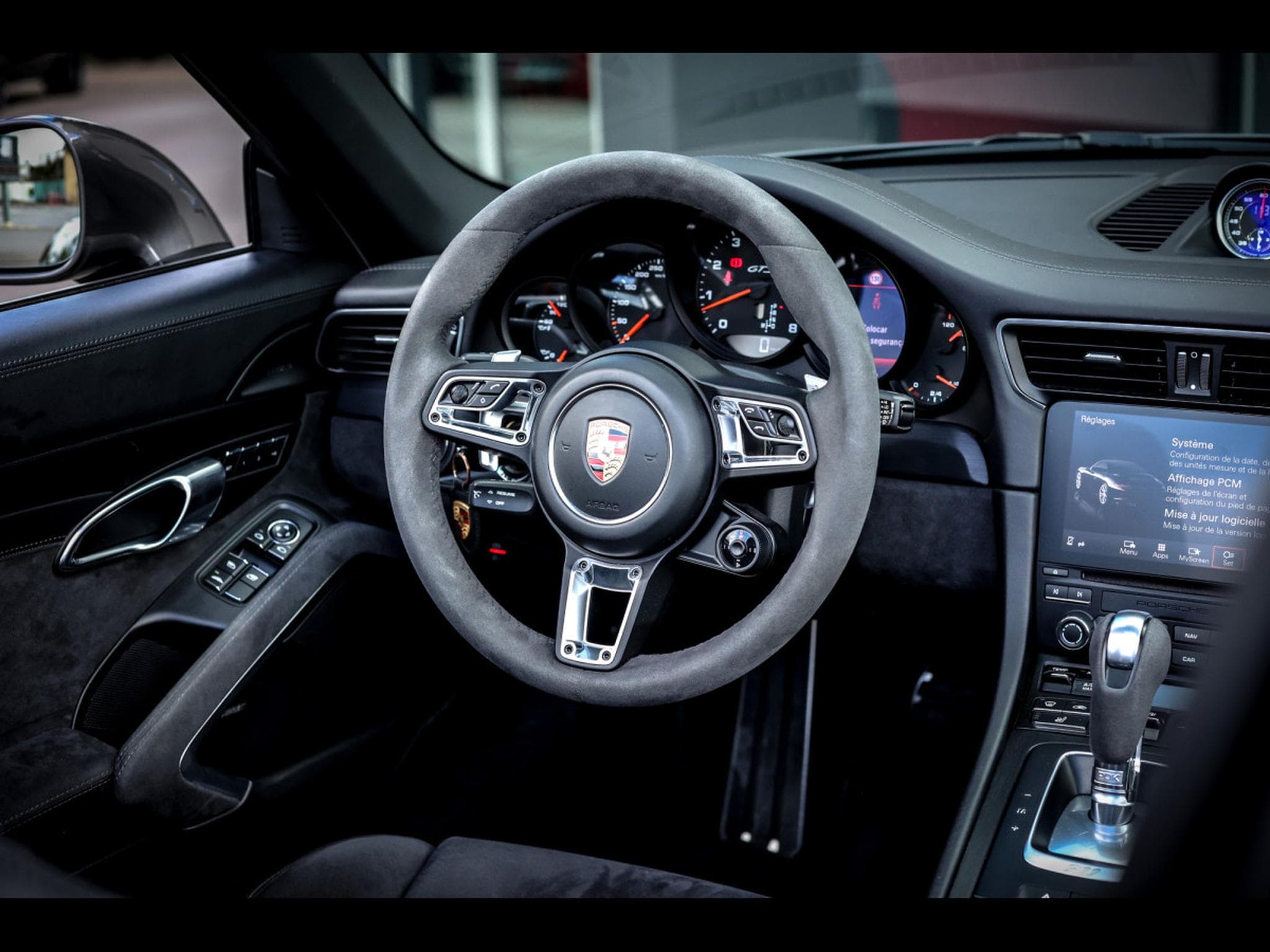 Porsche 911 (991.2) CARRERA GTS CABRIOLET PDK – PORSCHE APPROVED 01/2027 (2018) - Photo 19