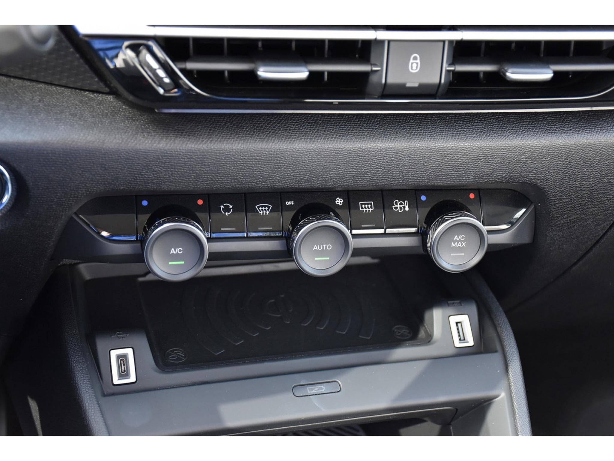 Citroën C4 1.2 MHEV MAX e-DCS6 ACC SIDE LANE HUD CAM360 1° MAIN (2025) - Foto 21