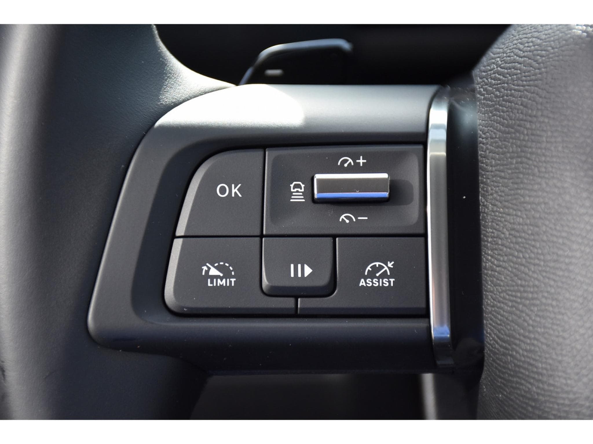 Citroën C4 1.2 MHEV MAX e-DCS6 ACC SIDE LANE HUD CAM360 1° MAIN (2025) - Foto 23