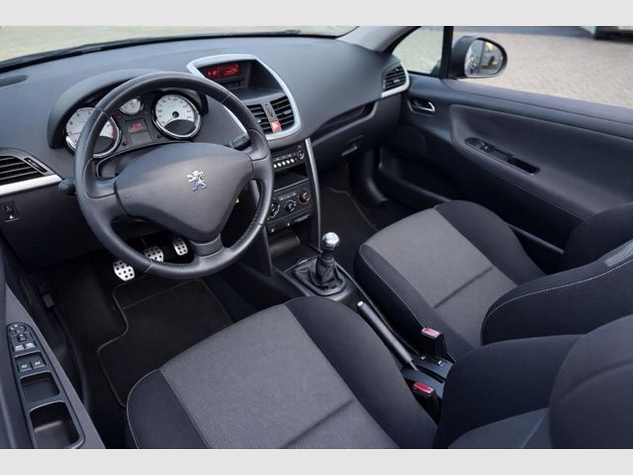 Peugeot 207 207 CC Cabrio-Coupe Premium (2010) - Photo 3