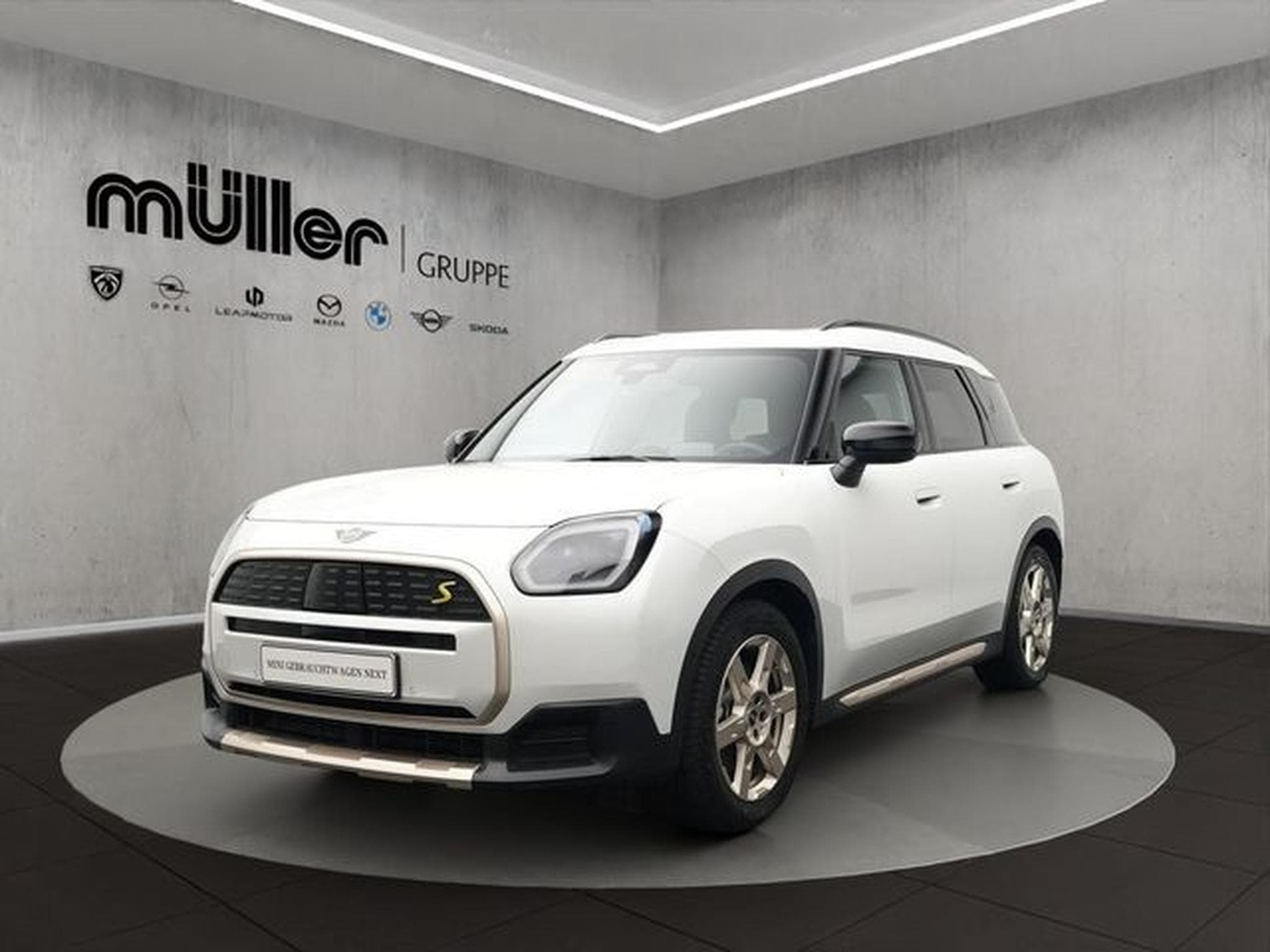 MINI Countryman SE (Coope Cooper SE ALL4 FAVOURED TRIM LED PANO HUD RÜCKFA (2024) - Photo 1