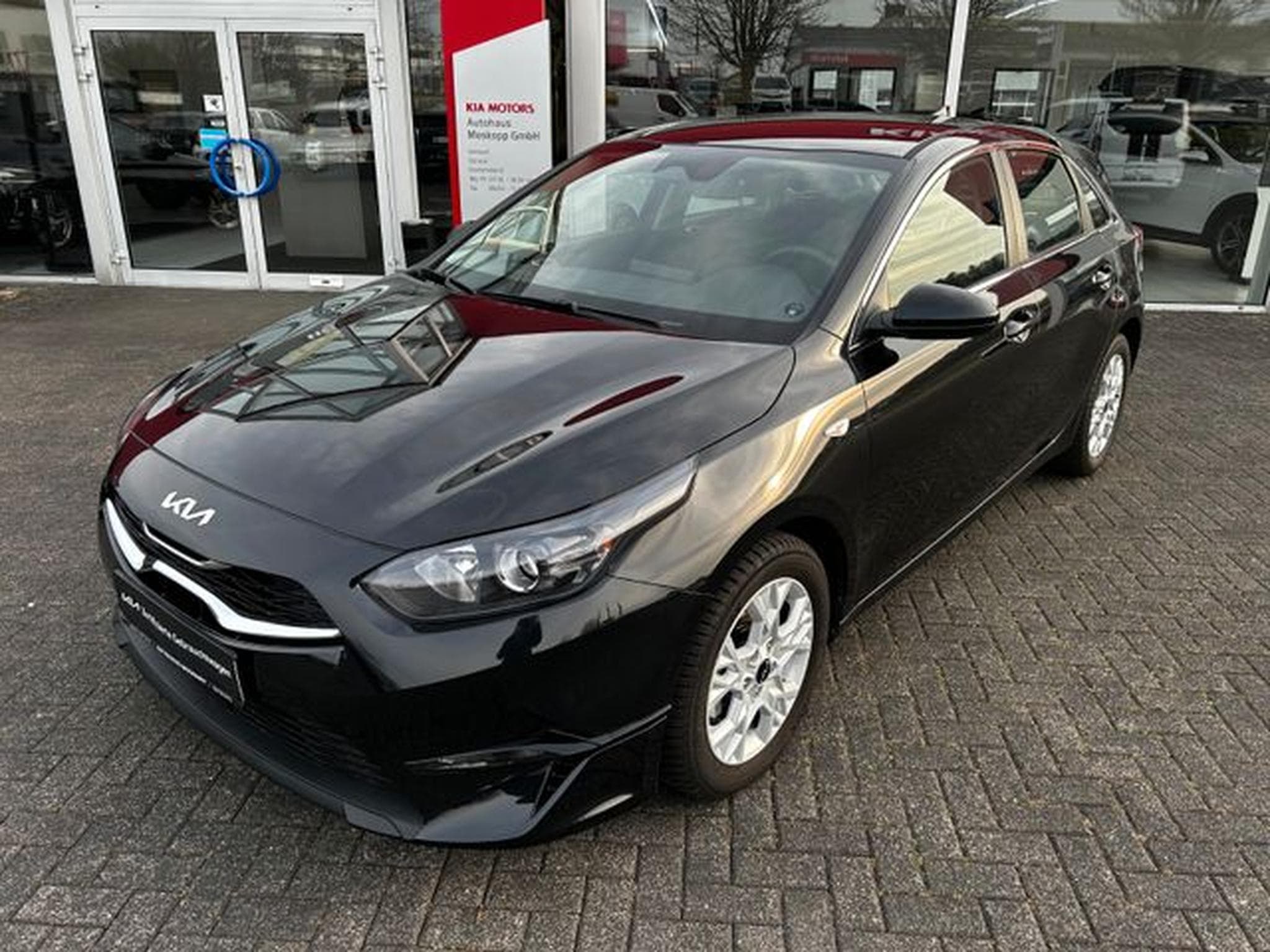 Kia Ceed Ceed 1.5 T-GDI DCT Vision Komfort+ Navi Kamera (2024) - Photo 3