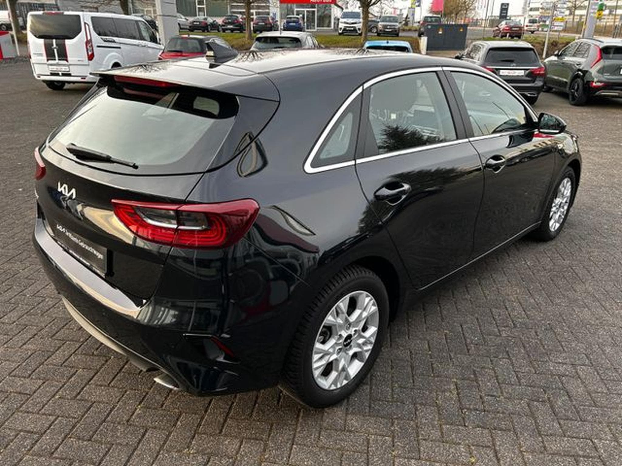 Kia Ceed Ceed 1.5 T-GDI DCT Vision Komfort+ Navi Kamera (2024) - Photo 8