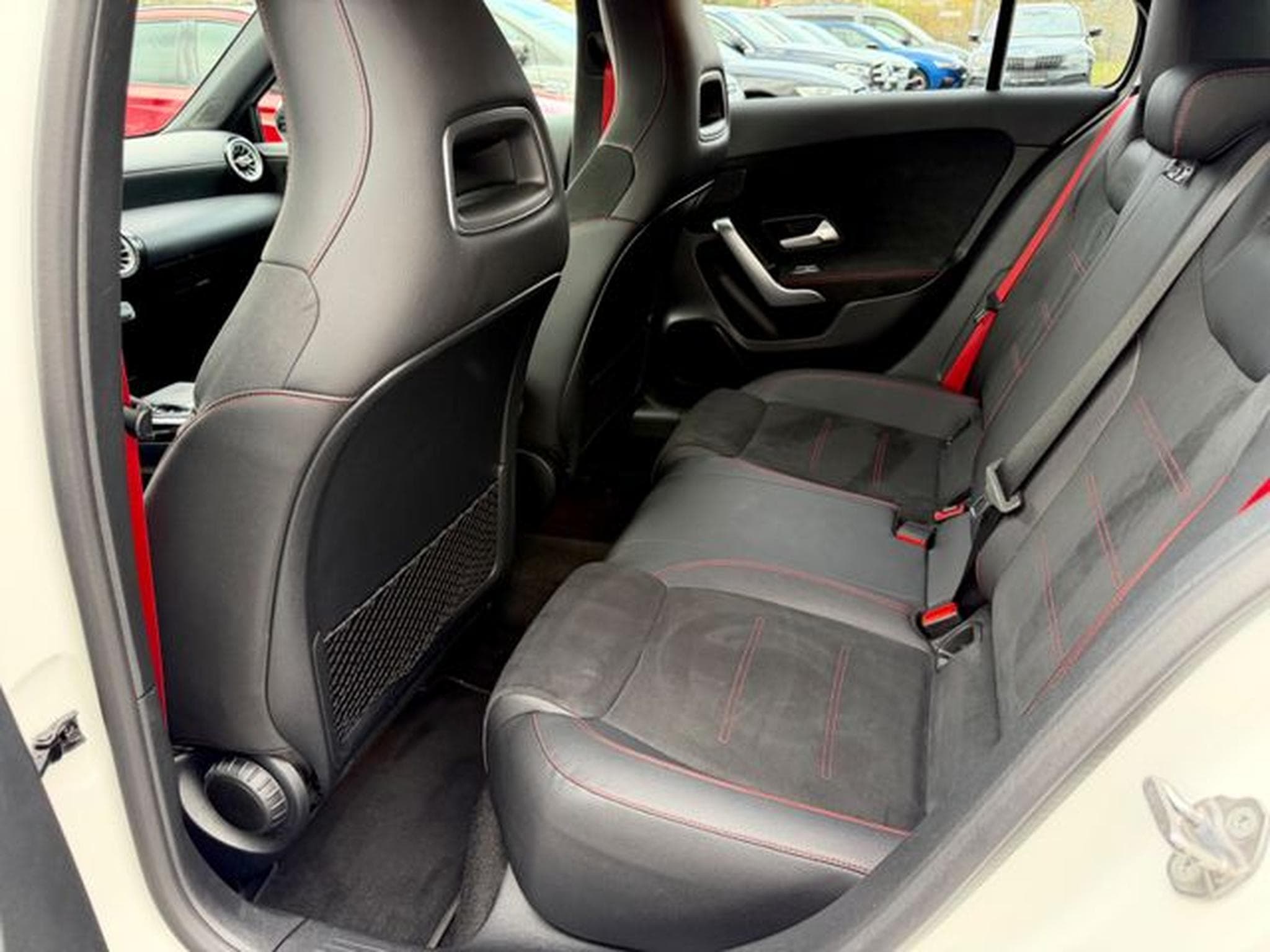 Mercedes A 35 AMG A 35 AMG 4Matic /NAVI/LED/CAM/GARANTIE/ (2019) - Foto 12