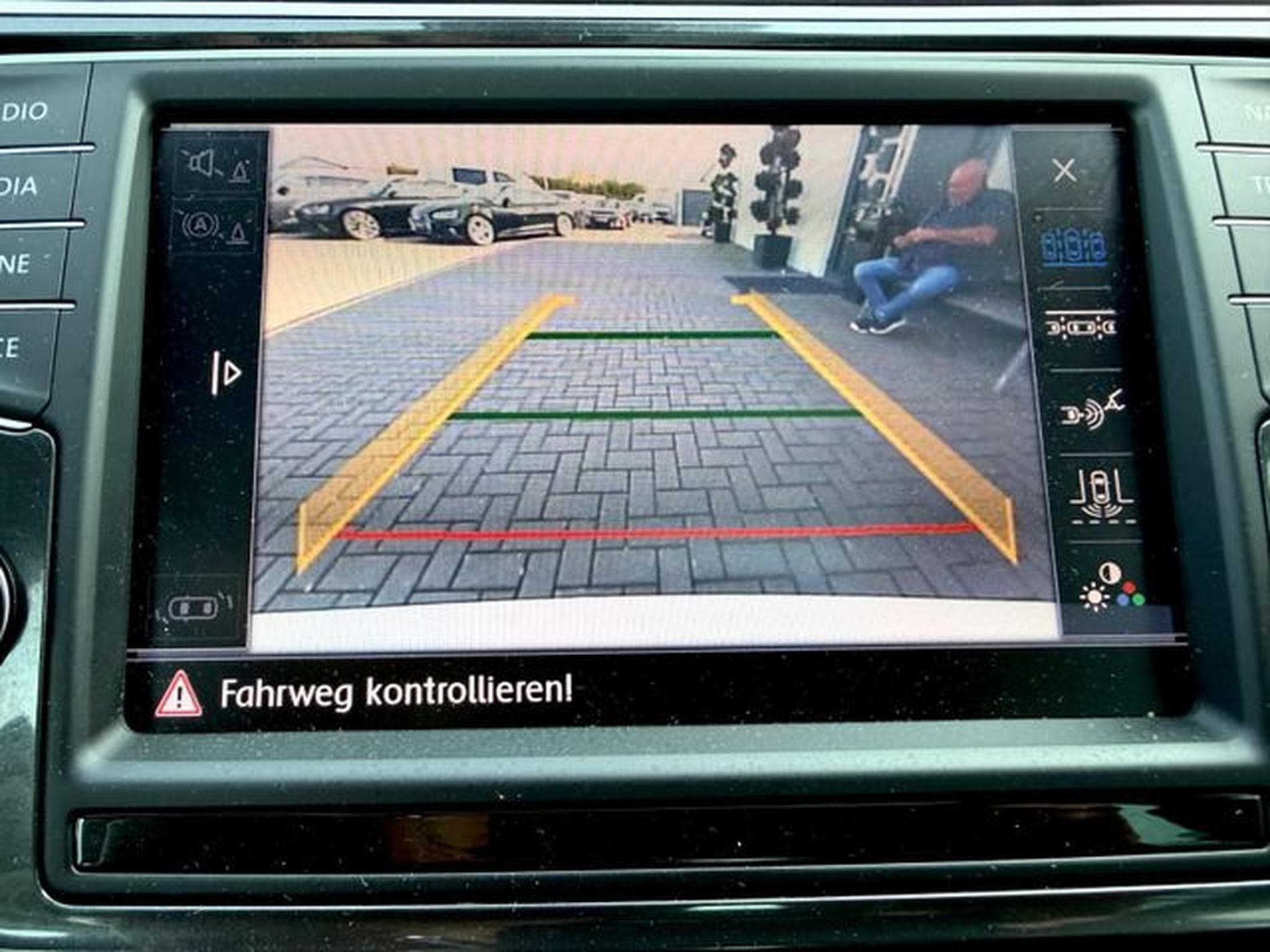 VW Tiguan Tiguan Highline 2.0 TSI DSG 4Motion /LED/ACC/AHK (2017) - Foto 19