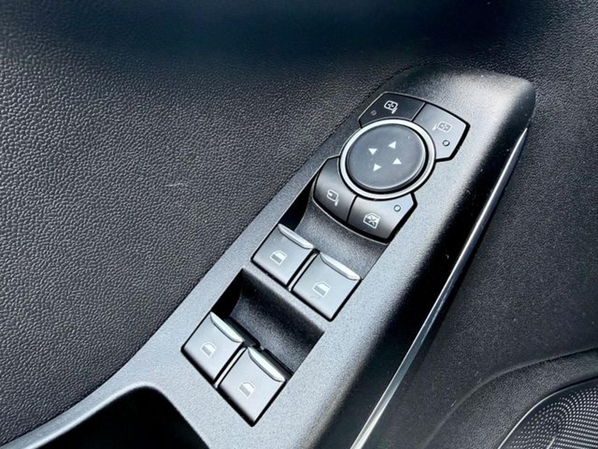 Ford Fiesta Fiesta Vignale /AUTOMATIK/NAVI/LED/CAM/GARANTIE/ (2019) - Photo 18