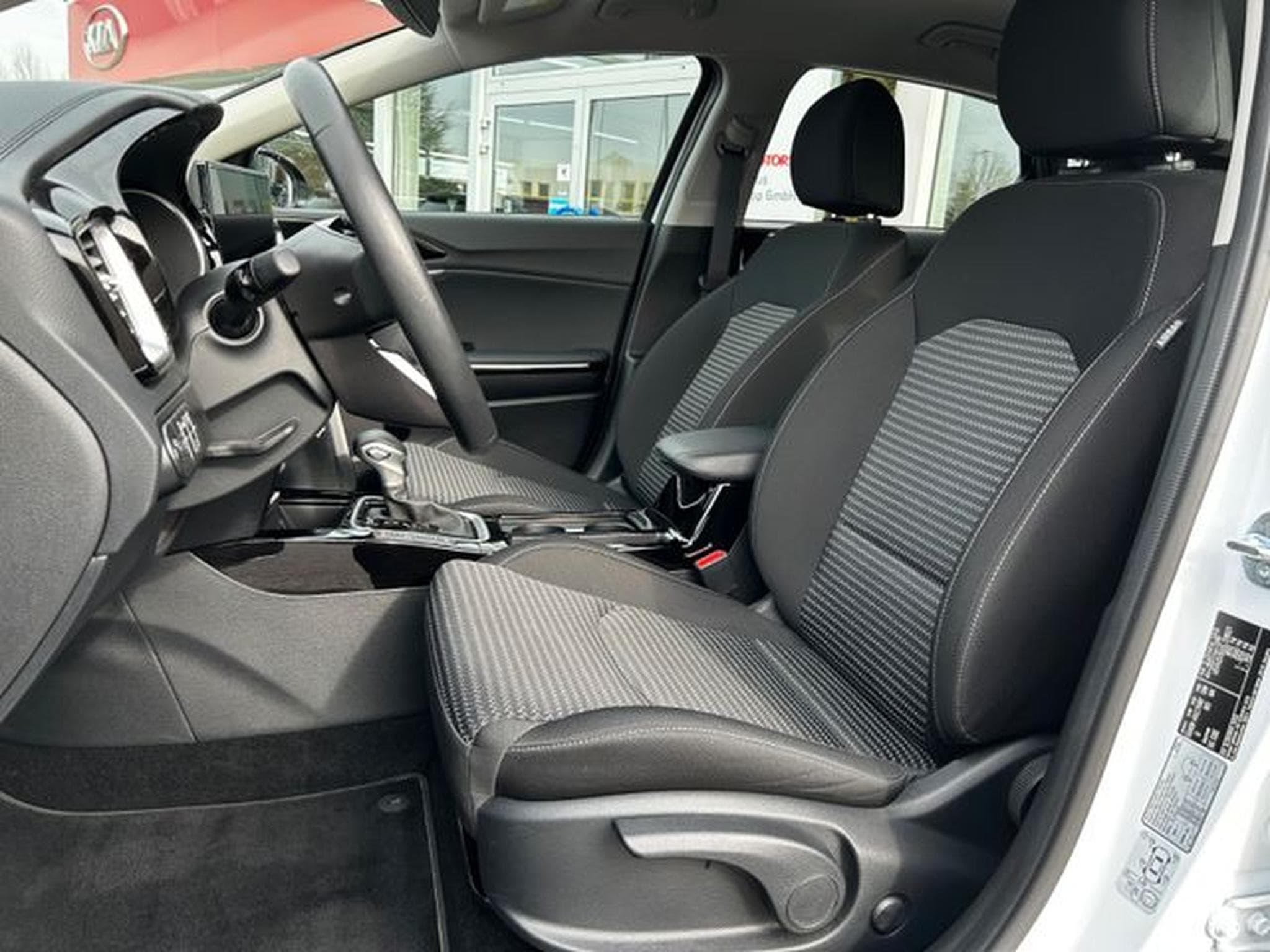 Kia Ceed Ceed 1.5 T-GDI DCT Vision Komfort+ Navi Kamera (2024) - Photo 10