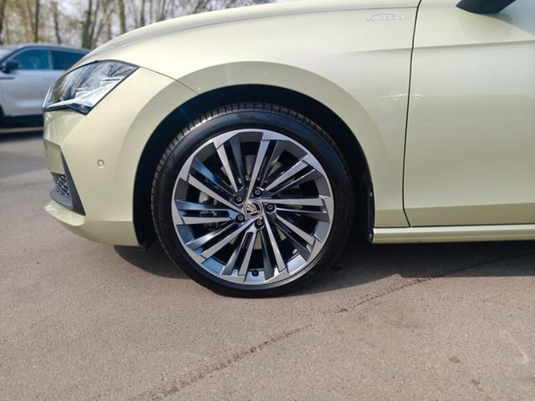 Skoda Superb SUPERB COMBI*4x4 L&amp;K*4X SCHIEBEDACH*SOUNDANLAGE* (2025) - Foto 10