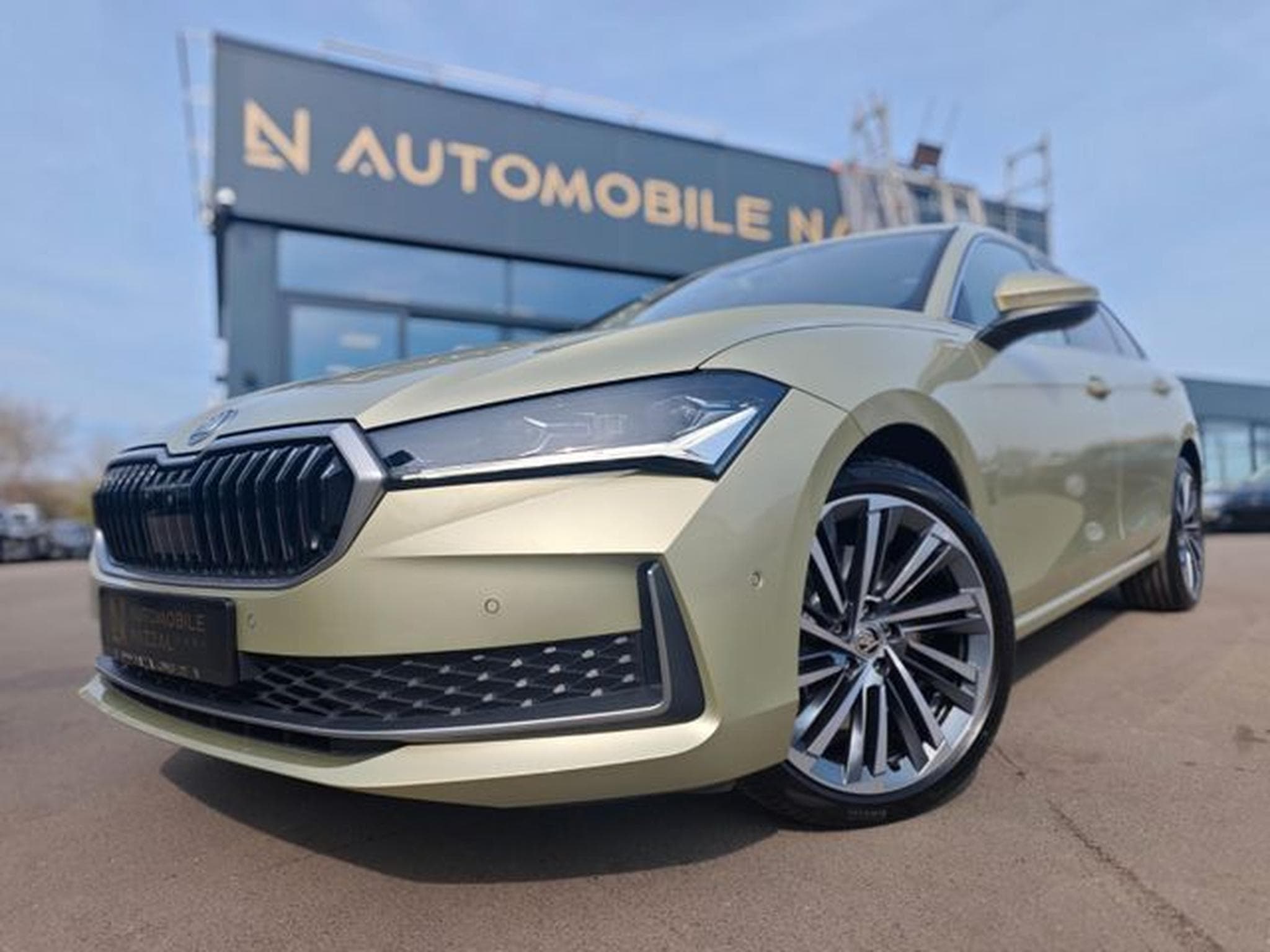 Skoda Superb SUPERB COMBI*4x4 L&amp;K*4X SCHIEBEDACH*SOUNDANLAGE* (2025) - Foto 11