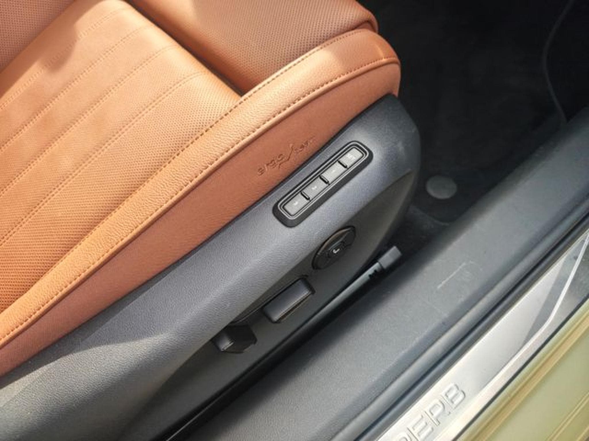 Skoda Superb SUPERB COMBI*4x4 L&amp;K*4X SCHIEBEDACH*SOUNDANLAGE* (2025) - Foto 15