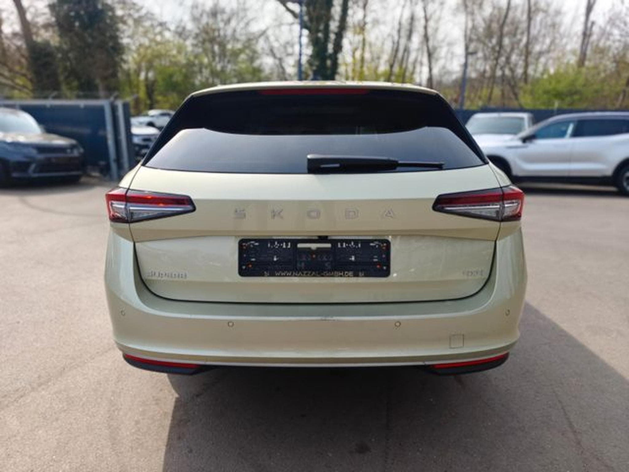 Skoda Superb SUPERB COMBI*4x4 L&amp;K*4X SCHIEBEDACH*SOUNDANLAGE* (2025) - Foto 8