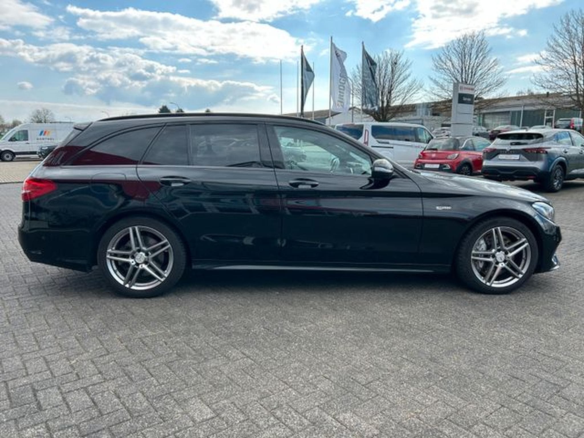 Mercedes C 43 AMG C 43 T AMG 4Matic Pano Navi Leder Kamera (2017) - Foto 9