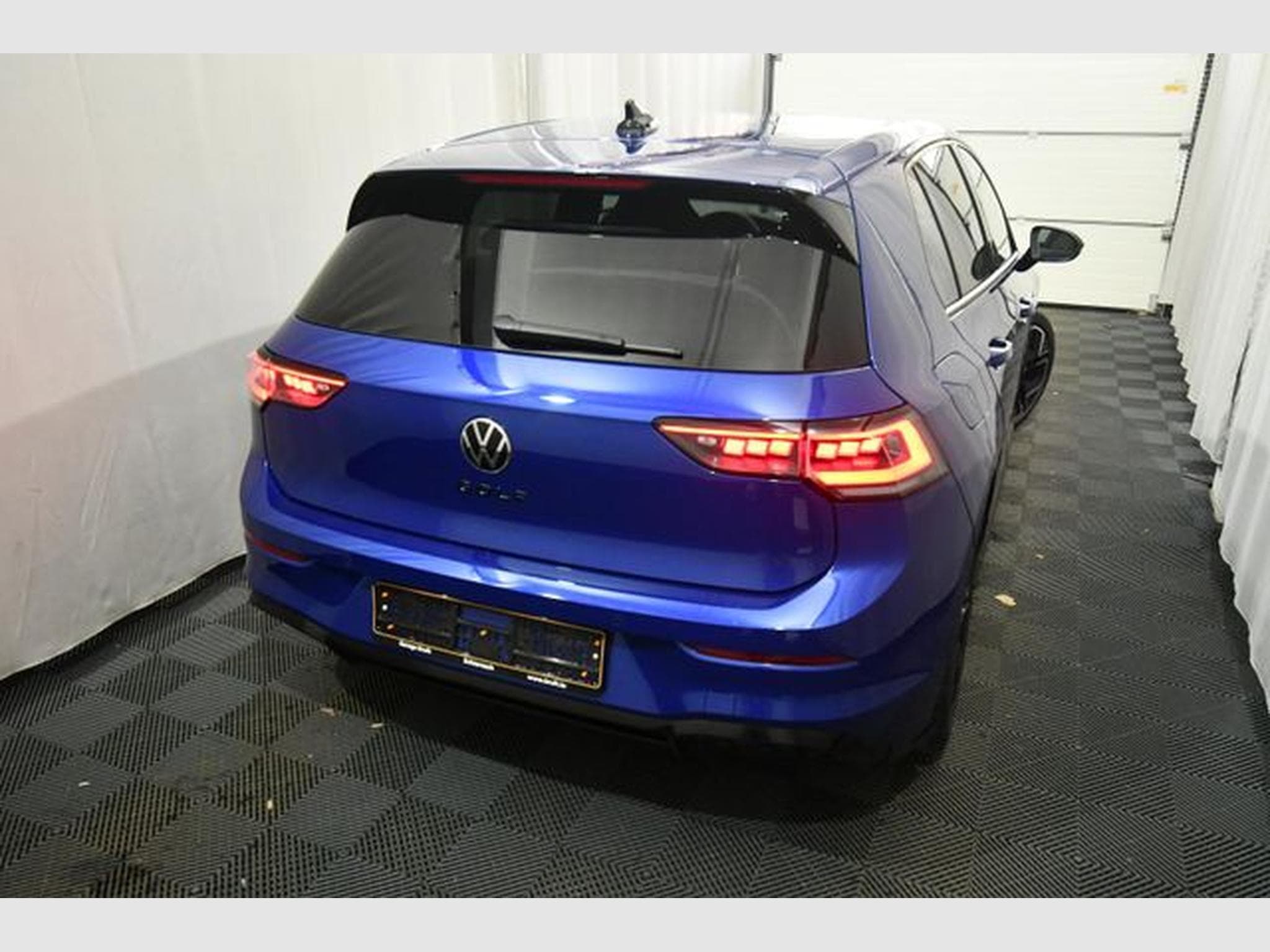 VW Golf Golf VIII Lim. 2.0 TDI R-Line, Black Style, Lede (2024) - Foto 3
