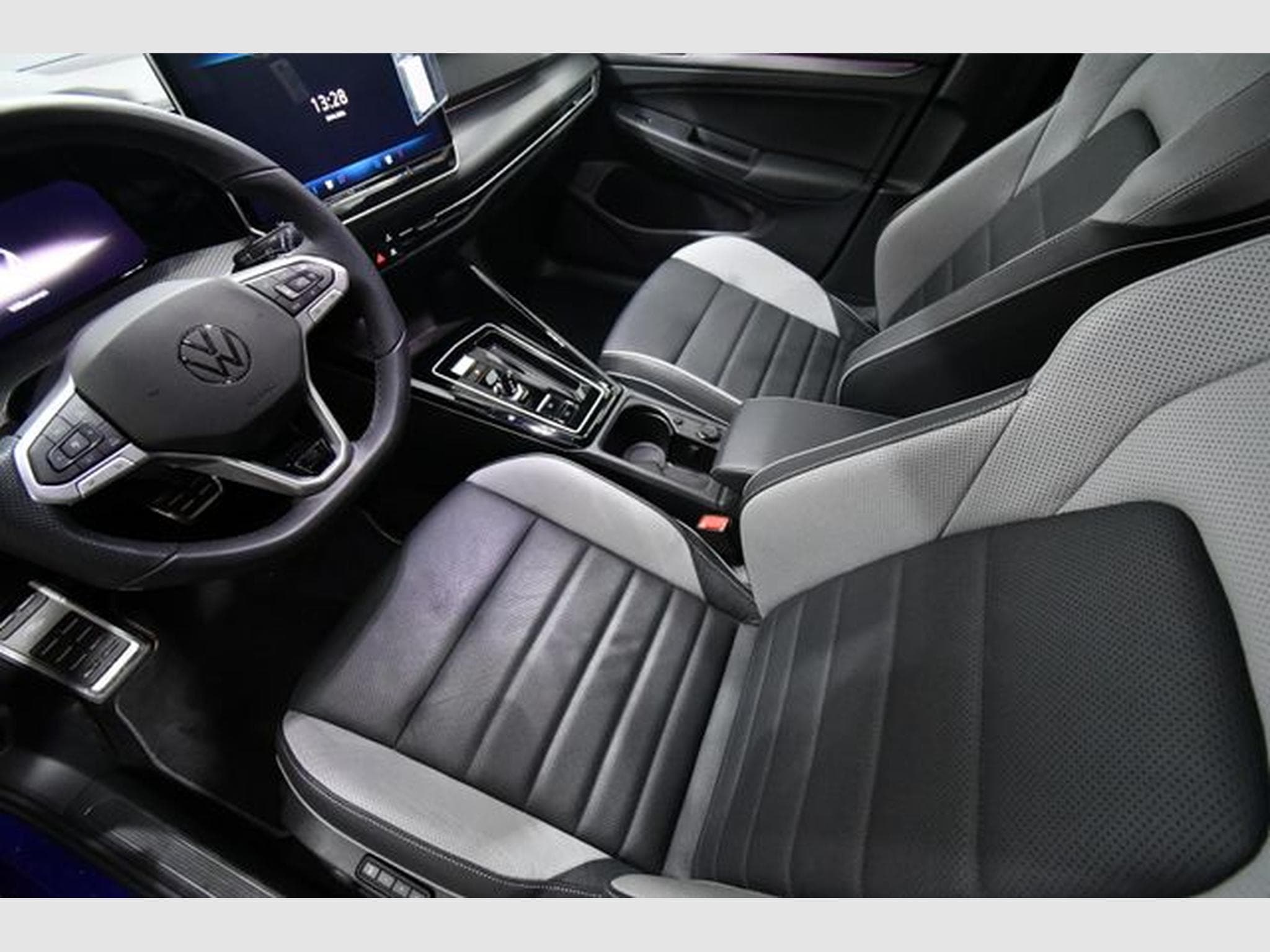 VW Golf Golf VIII Lim. 2.0 TDI R-Line, Black Style, Lede (2024) - Foto 5