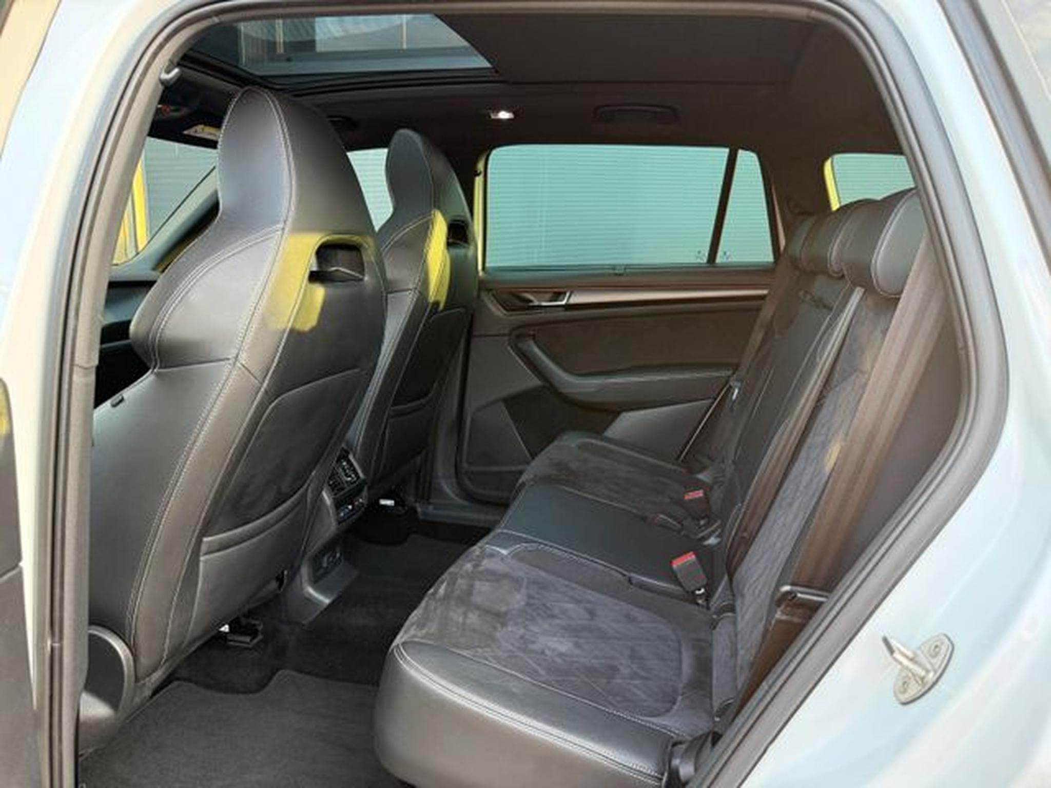 Skoda Kodiaq Kodiaq 2,0TDi Sportline 4x4 Pano 19" AHK DCC ACC (2021) - Foto 11