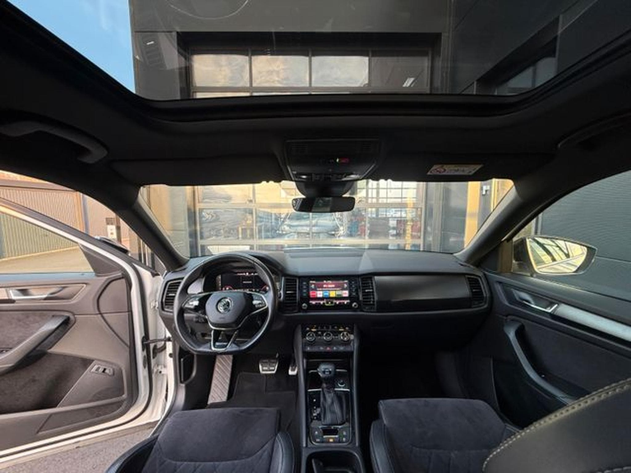 Skoda Kodiaq Kodiaq 2,0TDi Sportline 4x4 Pano 19" AHK DCC ACC (2021) - Foto 15