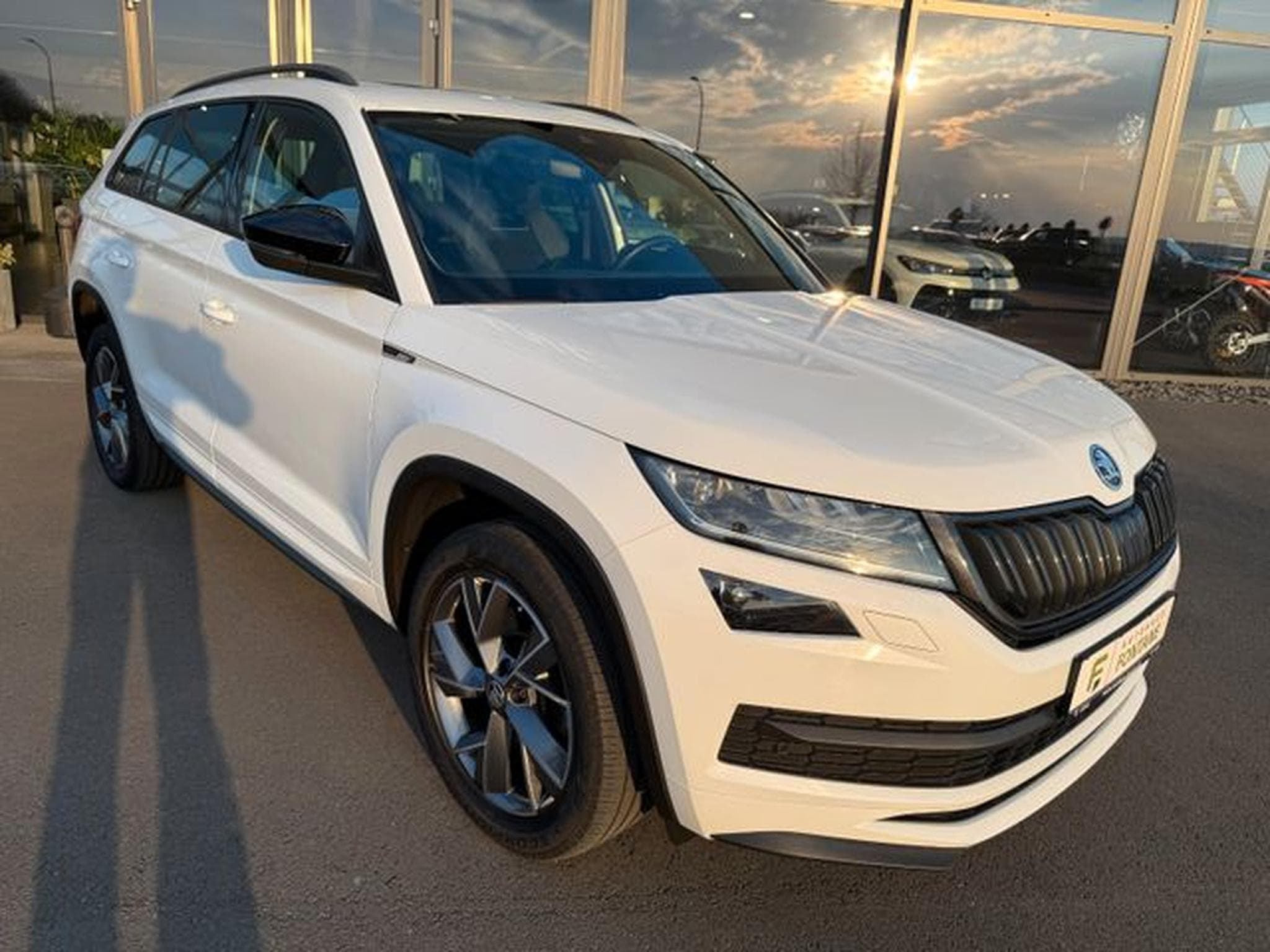 Skoda Kodiaq Kodiaq 2,0TDi Sportline 4x4 Pano 19" AHK DCC ACC (2021) - Foto 3