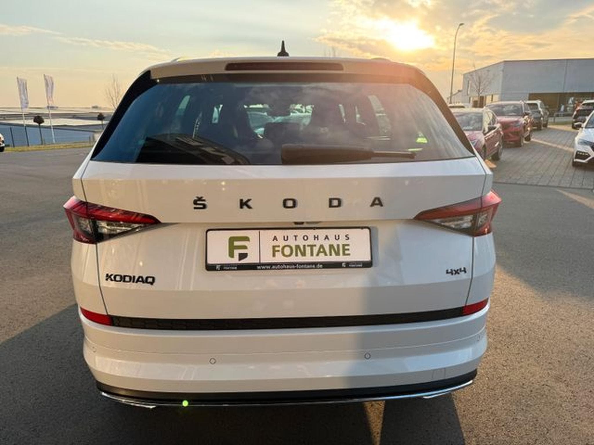 Skoda Kodiaq Kodiaq 2,0TDi Sportline 4x4 Pano 19" AHK DCC ACC (2021) - Foto 6