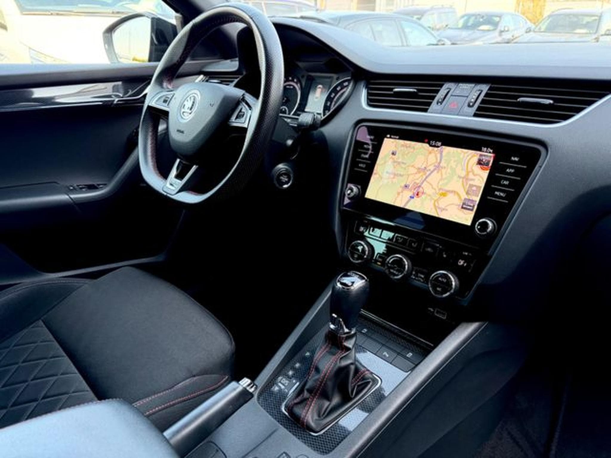 Skoda Octavia Octavia Combi RS 2.0 TDI DSG 4x4 /LED/ACC/CAM/ (2019) - Photo 12