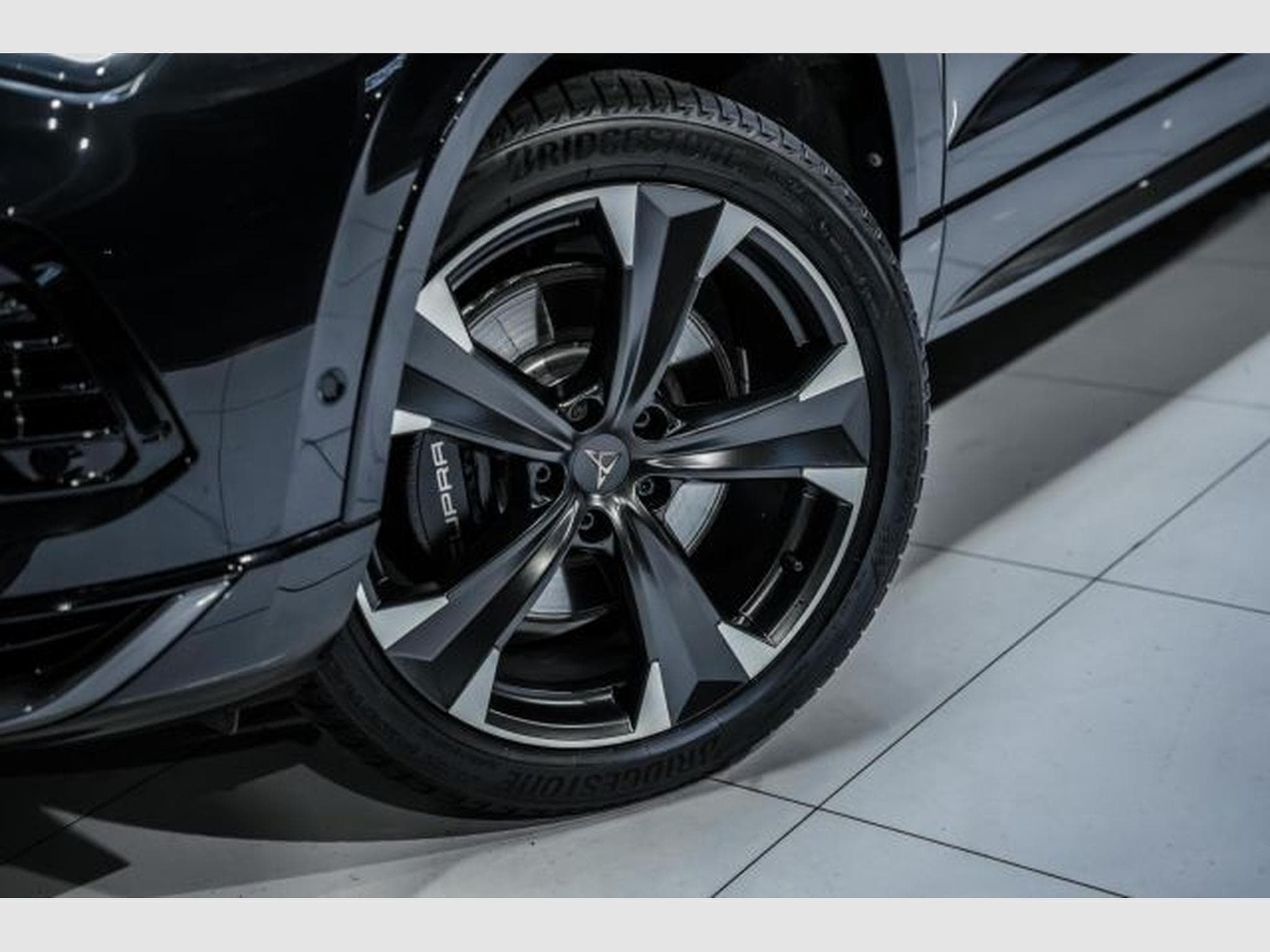 Cupra Ateca Ateca VZ 2.0 TSI DSG 4Drive Akrapovic NP: 58Tsd (2023) - Foto 3