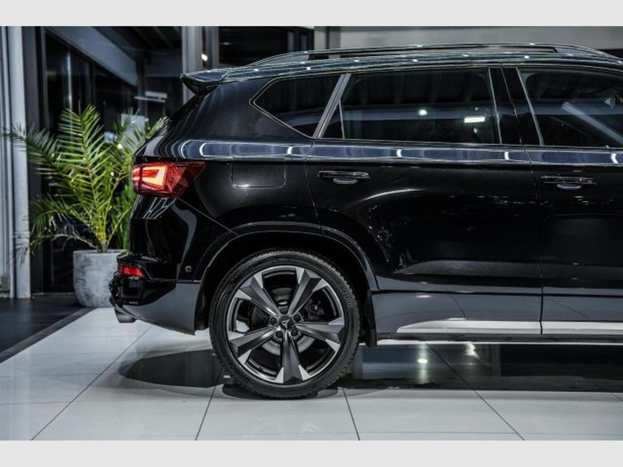 Cupra Ateca Ateca VZ 2.0 TSI DSG 4Drive Akrapovic NP: 58Tsd (2023) - Foto 8