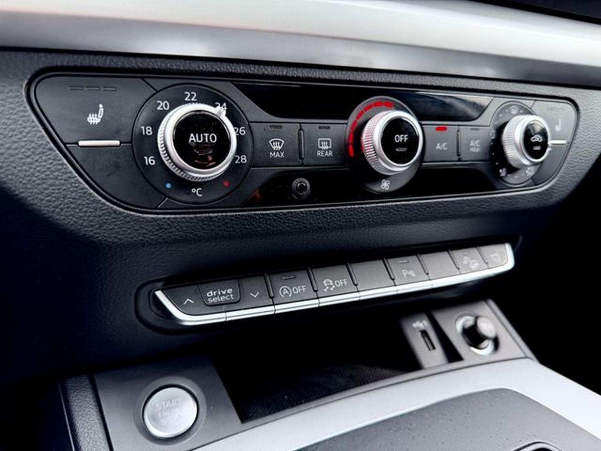 Audi Q5 Q5 40 TDI quattro /PANO/MASSAGE/LED/ACC/1.HAND/ (2022) - Foto 16