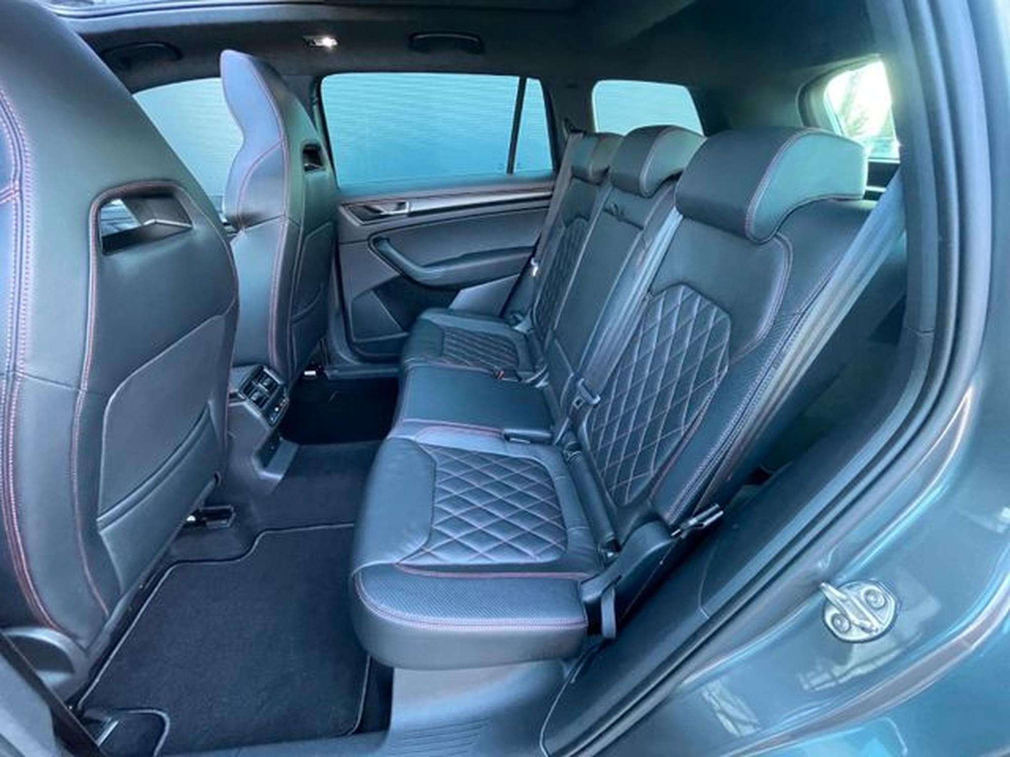 Skoda Kodiaq Kodiaq RS 4x4 Vollleder AHK Standhz Pano 360°DCC (2022) - Foto 12