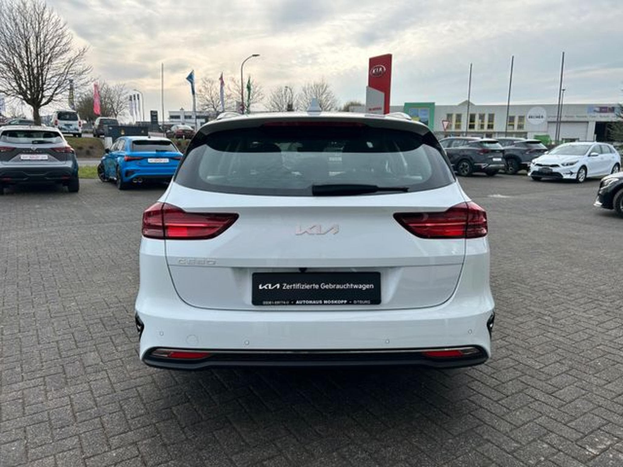 Kia Ceed Ceed SW 1,5T-GDI DCT Spirit Navi Kamera JBL LED (2024) - Foto 6