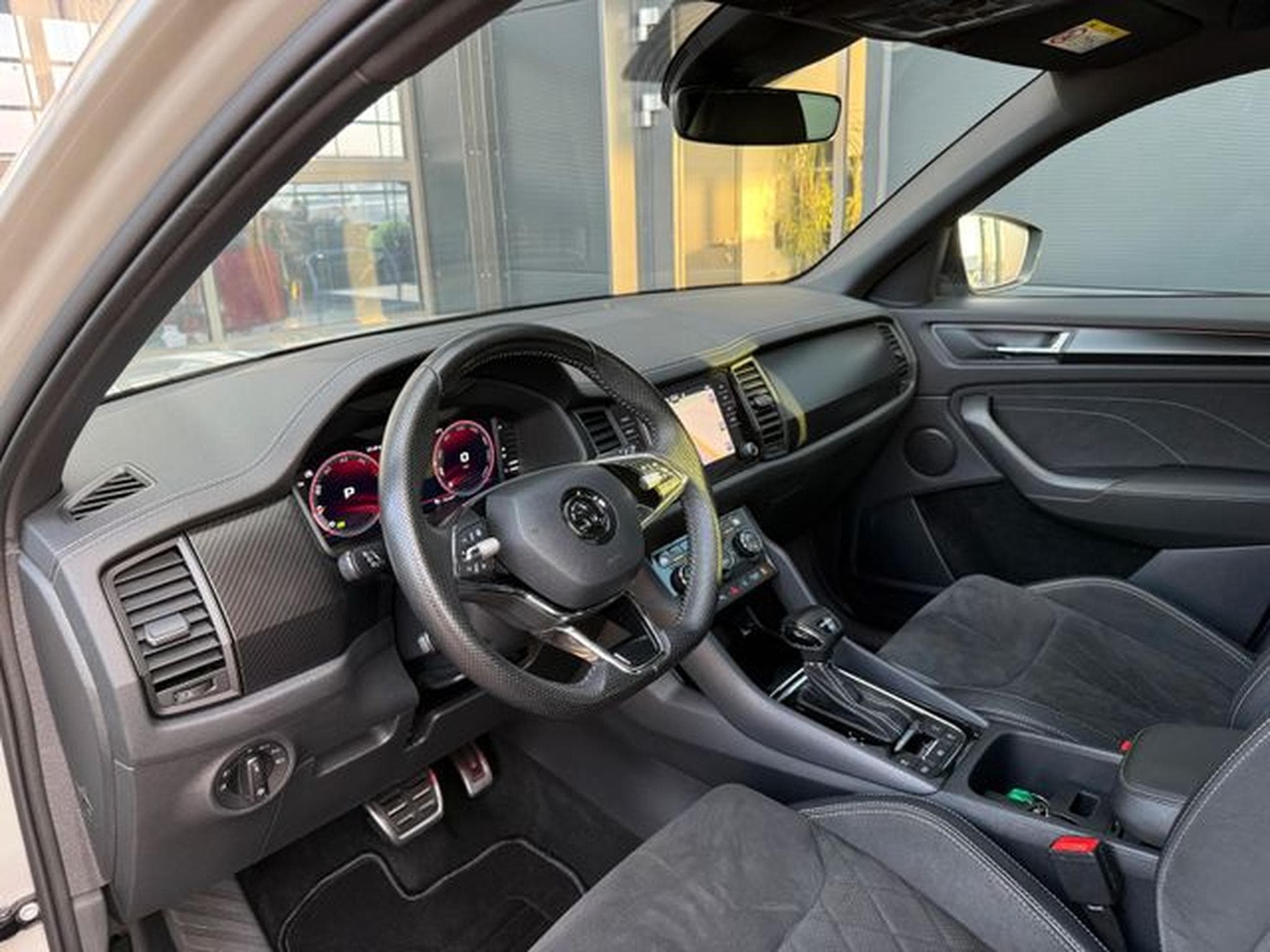 Skoda Kodiaq Kodiaq 2,0TDi Sportline 4x4 AHK Matrix Memo Key (2023) - Foto 10