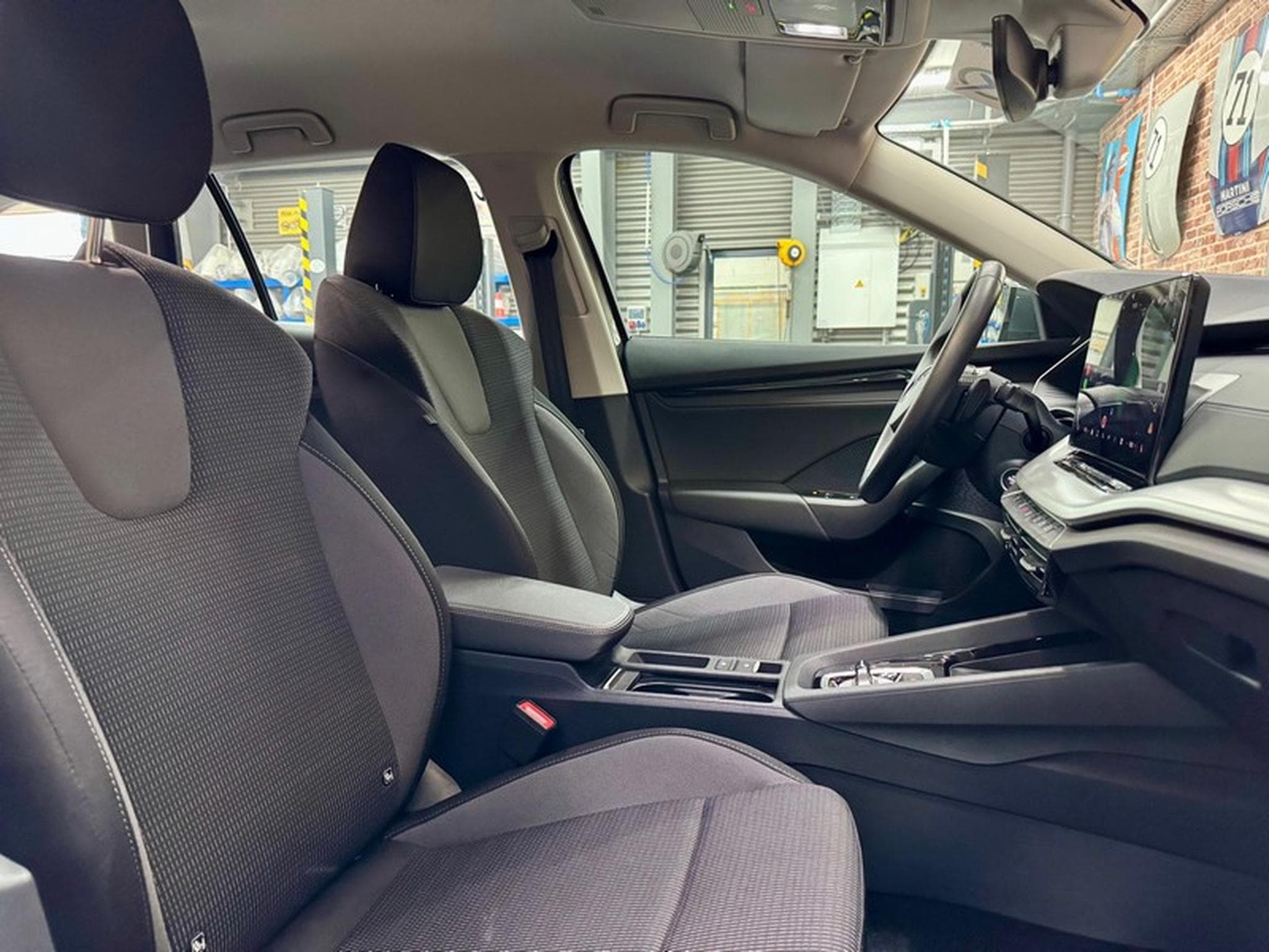 Skoda Octavia Octavia Combi 2.0 TDi 150cv Auto SELECTION (2024) - Foto 8