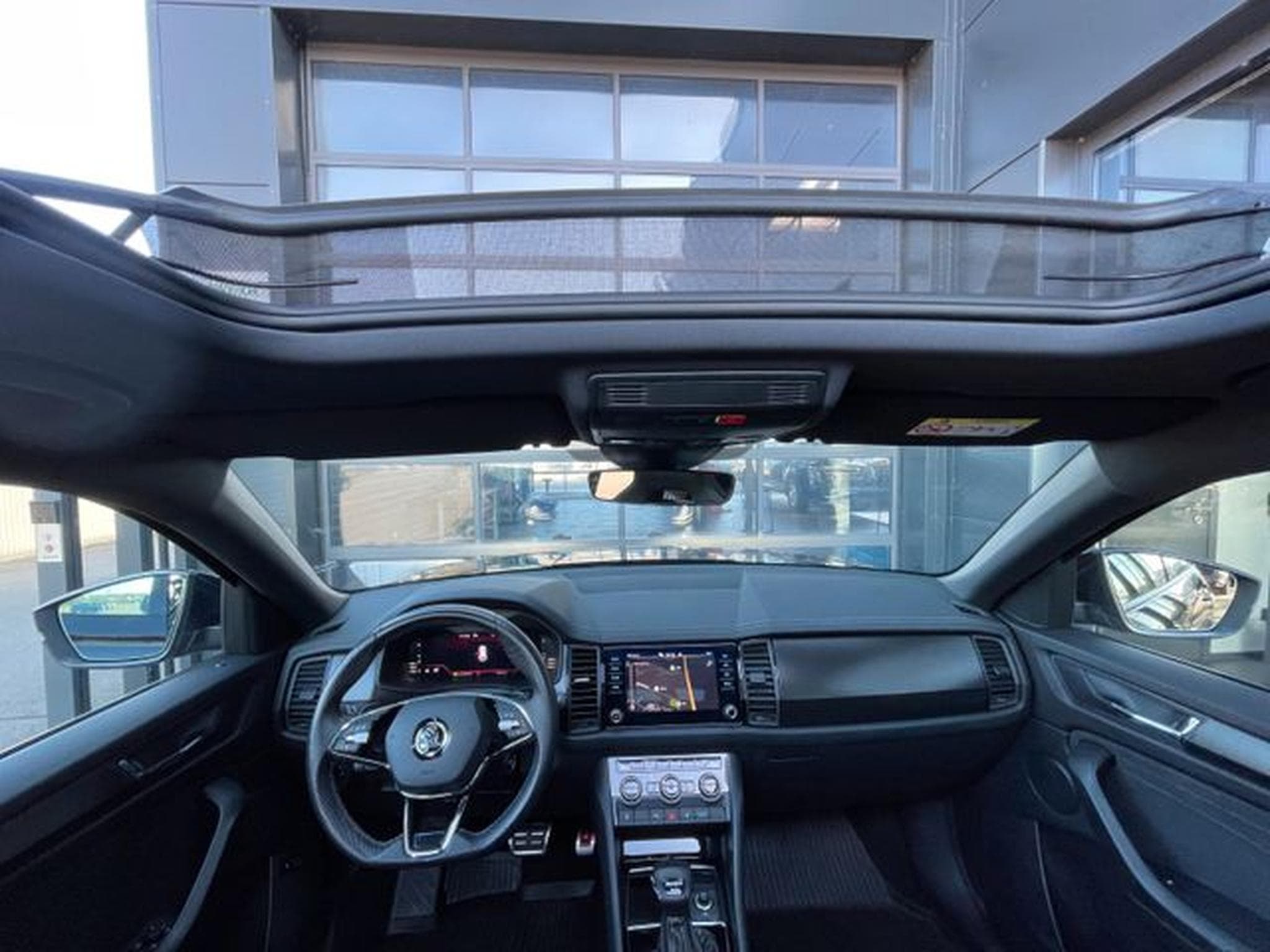 Skoda Kodiaq Kodiaq 2,0TDi  Sportline 7-Sitze Pano AHK Standh (2022) - Foto 15