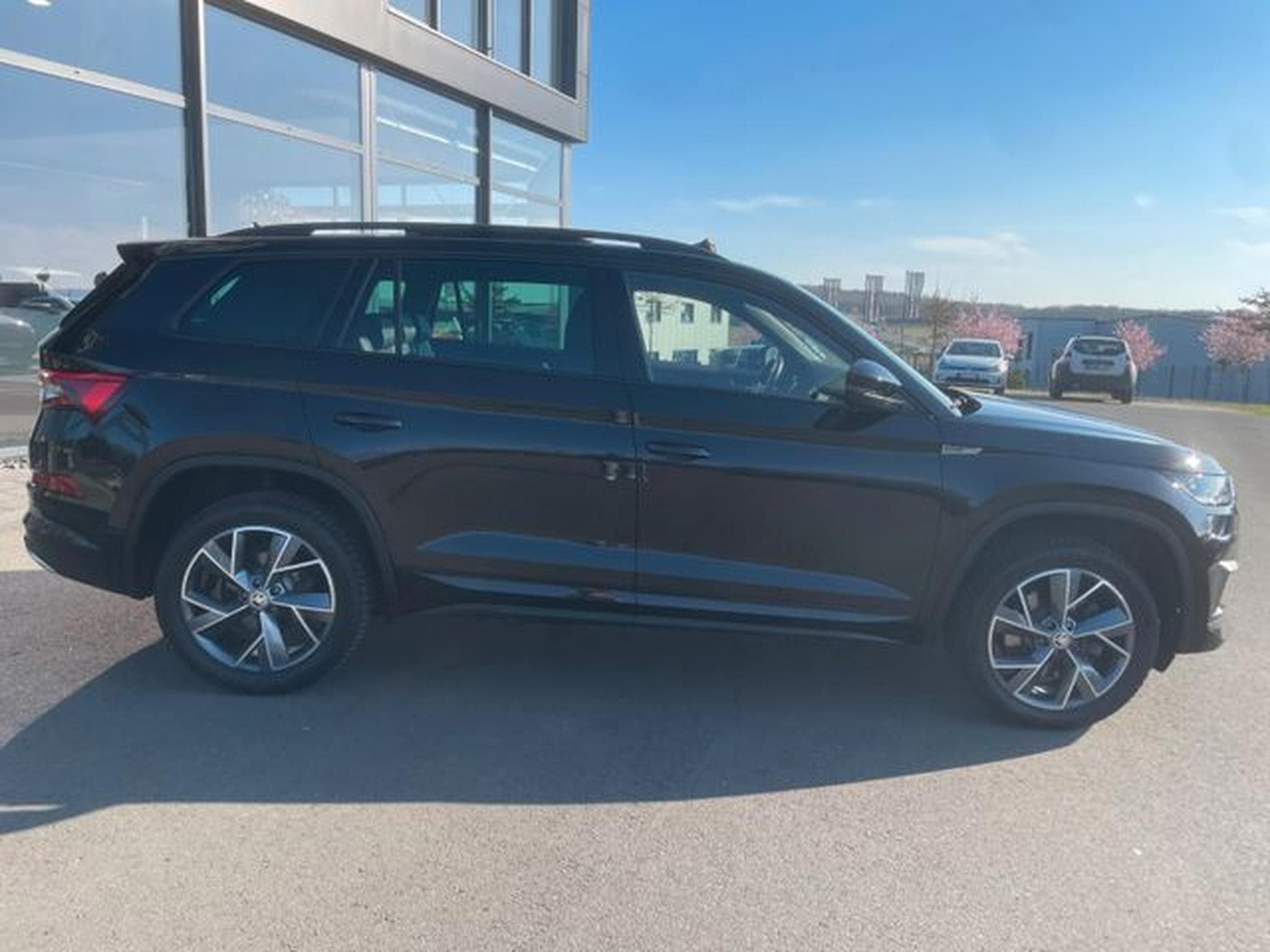 Skoda Kodiaq Kodiaq 2,0TDi  Sportline 7-Sitze Pano AHK Standh (2022) - Foto 5