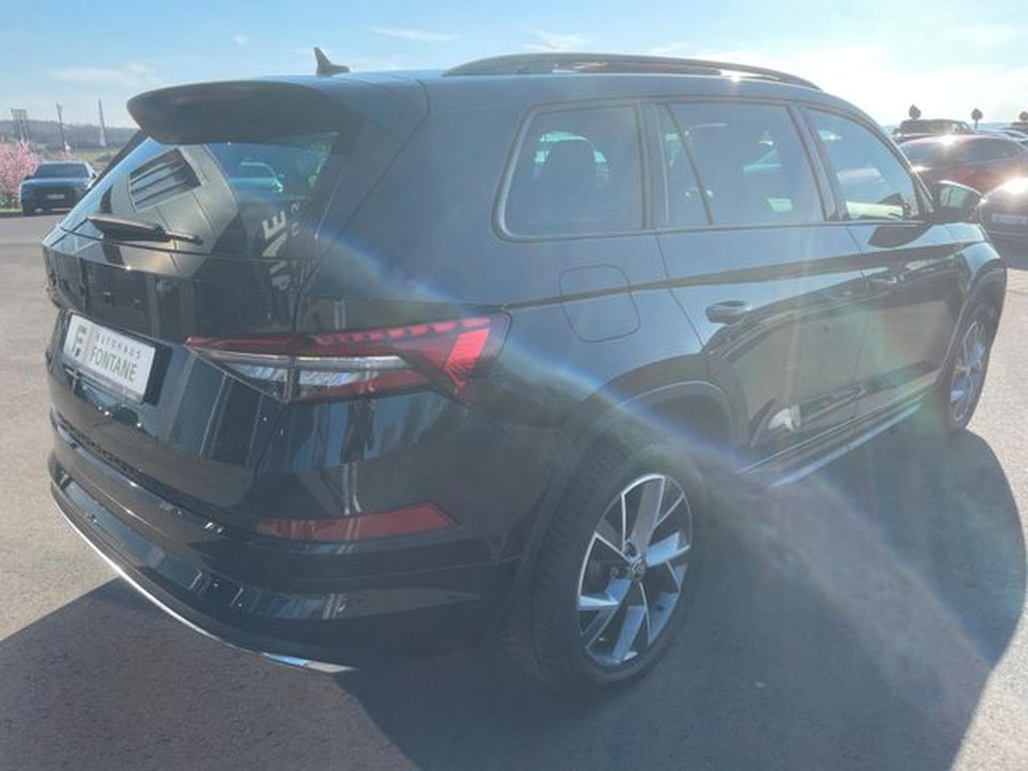 Skoda Kodiaq Kodiaq 2,0TDi  Sportline 7-Sitze Pano AHK Standh (2022) - Foto 6