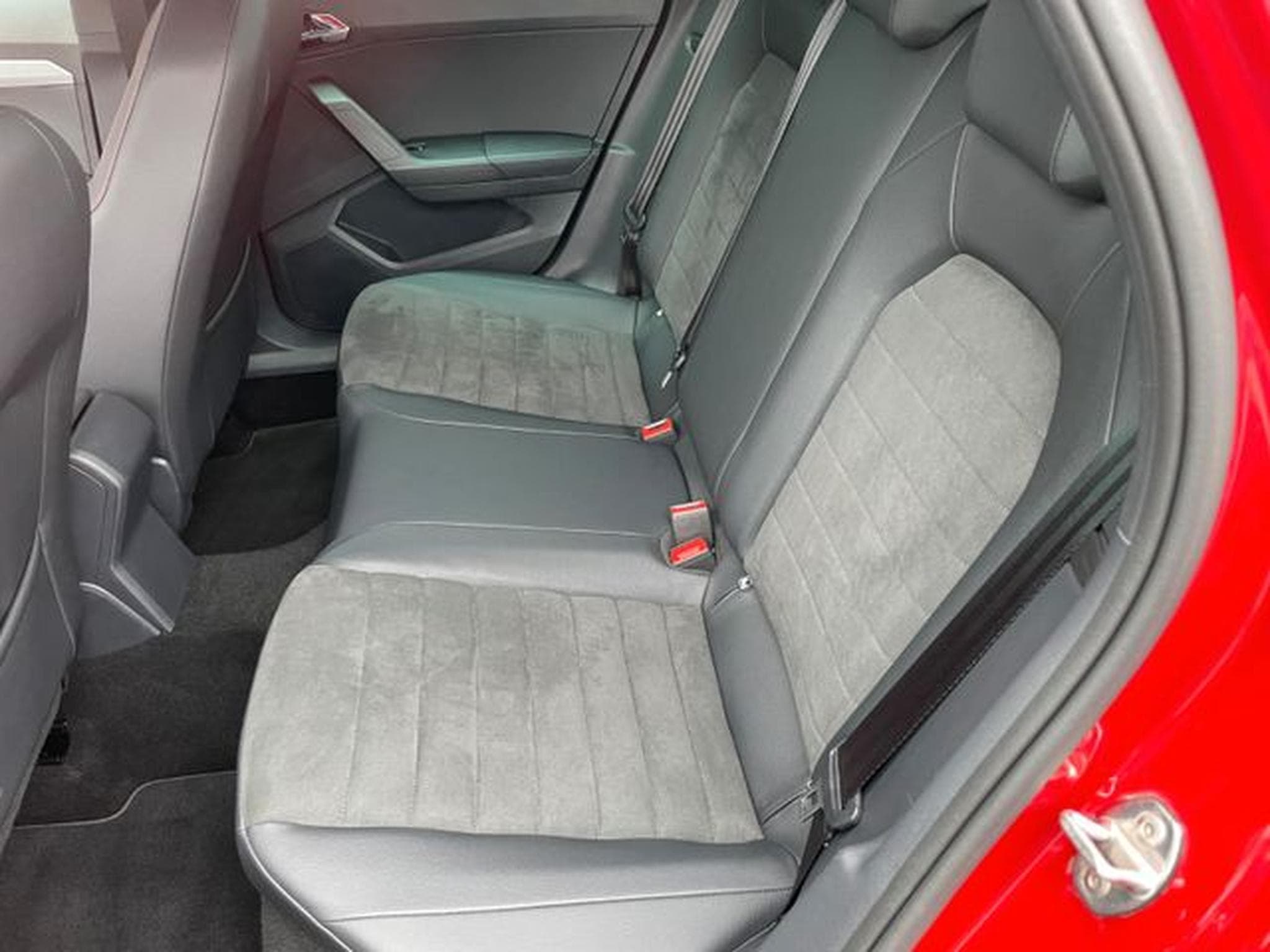 Seat Arona Arona FR 18" Navi Virtual Kamera Matrix Sitzhz. (2021) - Foto 10