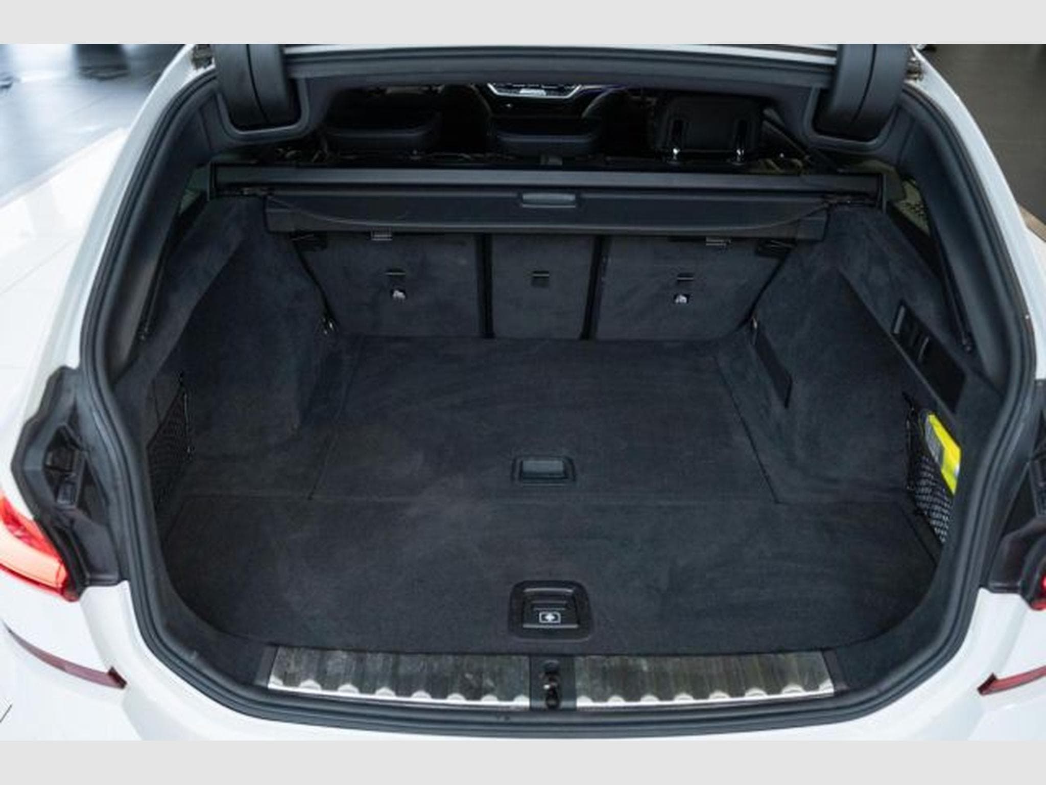 BMW 318 318d M-Sport 8G-Autom. LED NAVI Life Shadow (2021) - Foto 8