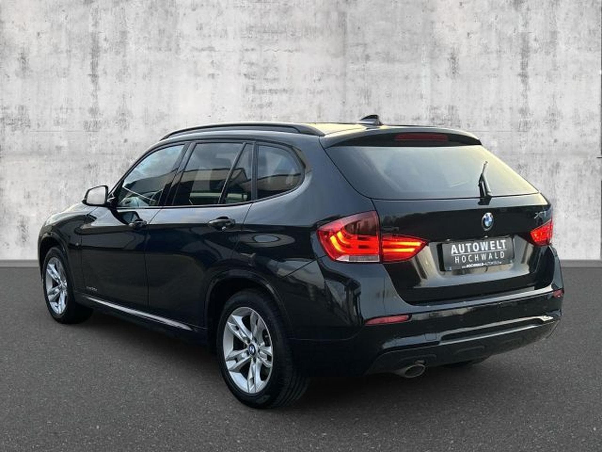 BMW X1 X1 20d xDrive Autom. M-Paket NAVI AHK RFK GSHD (2015) - Photo 3