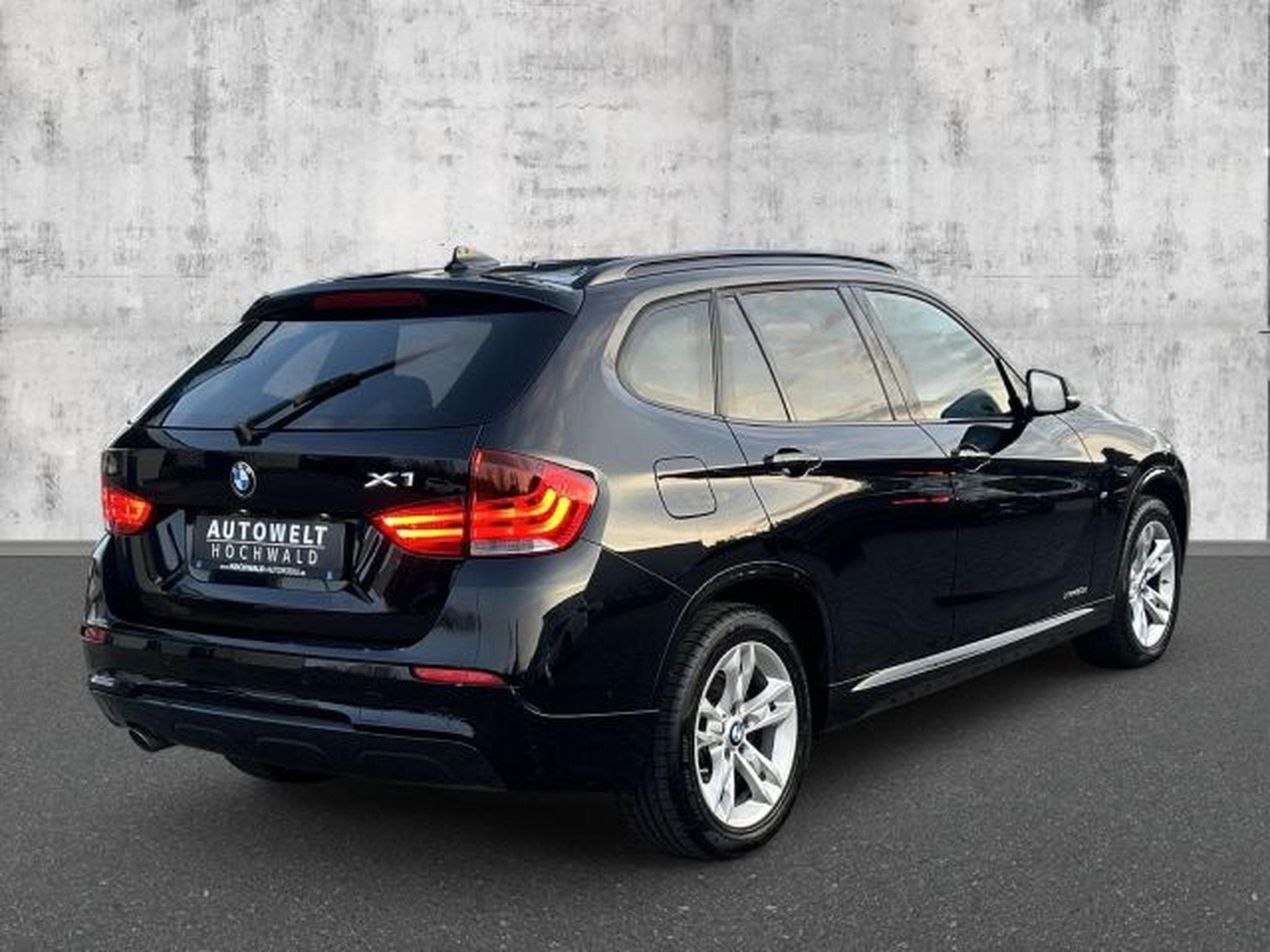 BMW X1 X1 20d xDrive Autom. M-Paket NAVI AHK RFK GSHD (2015) - Photo 5