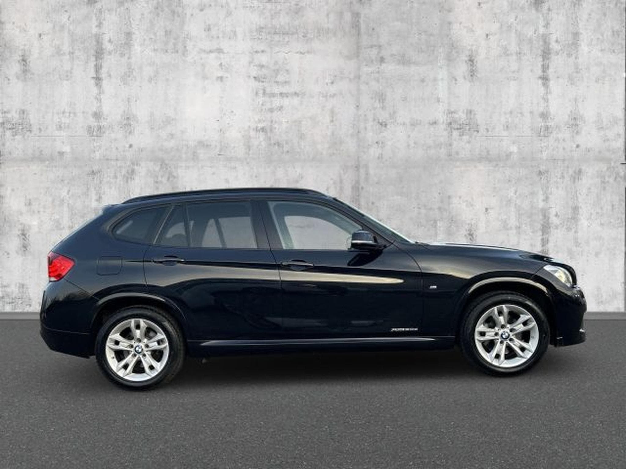 BMW X1 X1 20d xDrive Autom. M-Paket NAVI AHK RFK GSHD (2015) - Photo 6