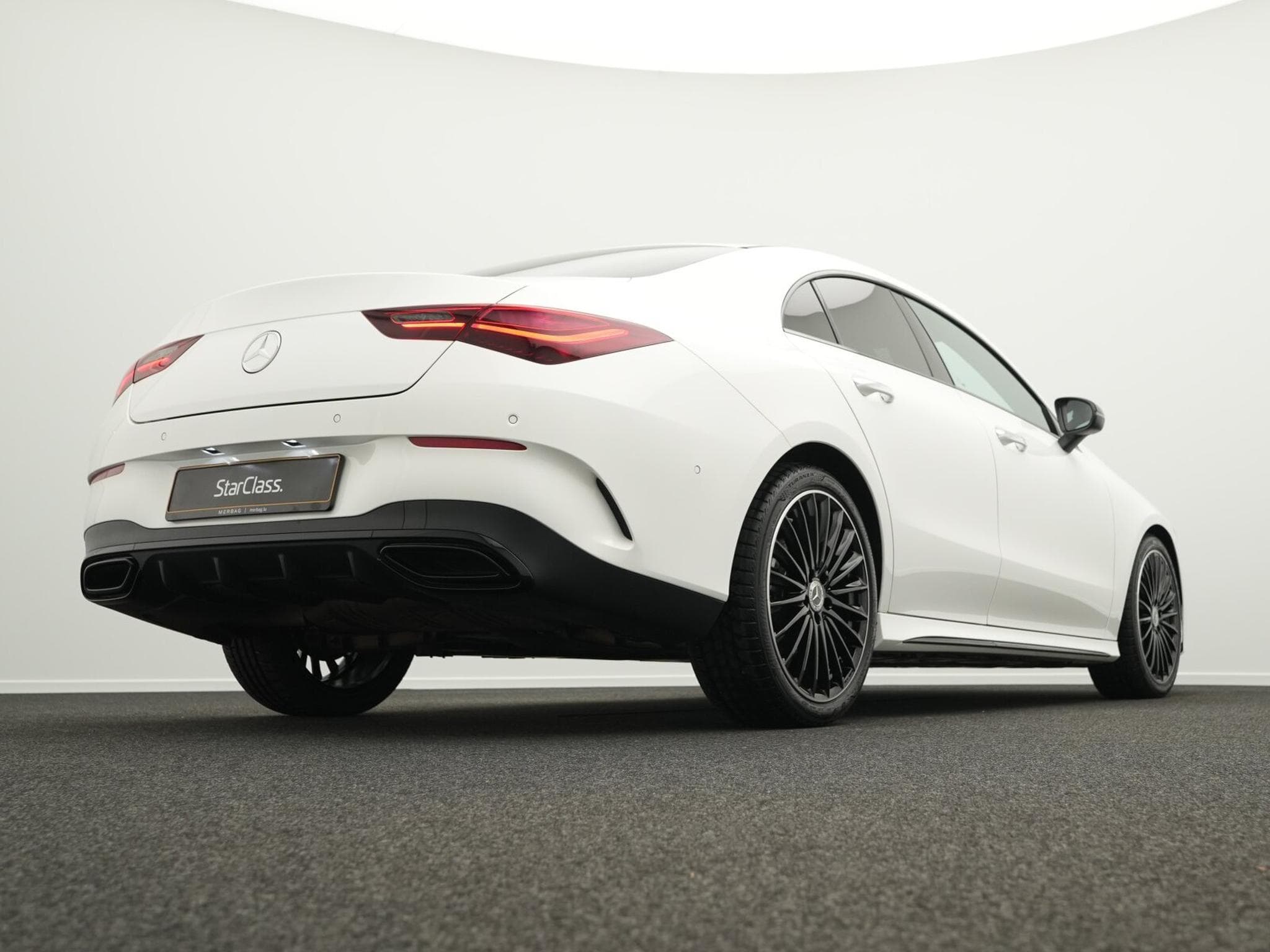 Mercedes CLA 200 AMG-Line Cpe Multi+Night+19"+Ambi (2025) - Foto 11