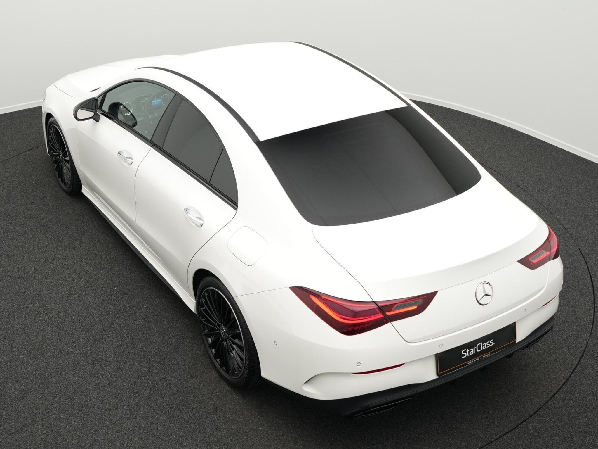 Mercedes CLA 200 AMG-Line Cpe Multi+Night+19"+Ambi (2025) - Foto 13