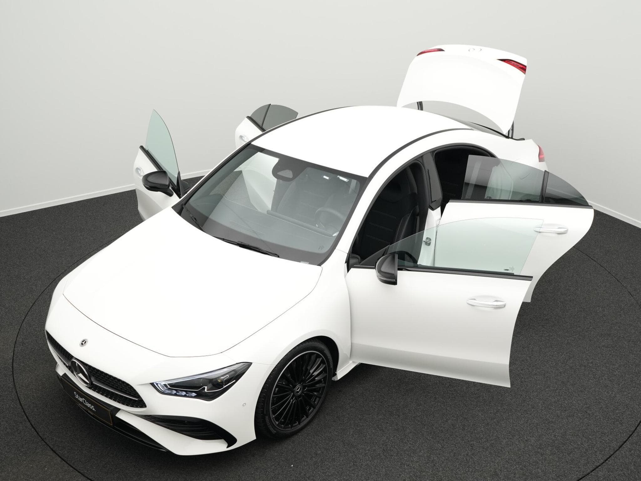 Mercedes CLA 200 AMG-Line Cpe Multi+Night+19"+Ambi (2025) - Foto 14