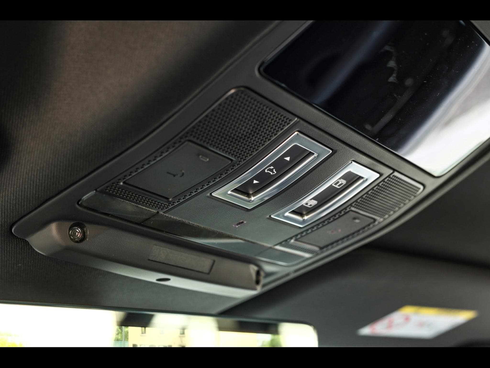 Land-Rover Defender 110 P425 X-DYNAMIC HSE - SANTORINI BLACK (2024) - Foto 22